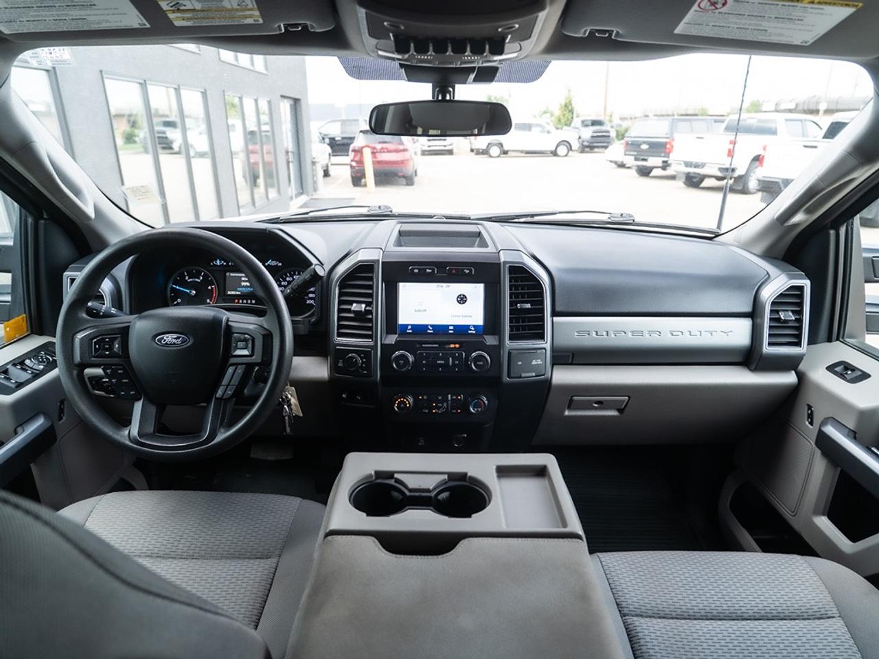 2022 Ford SUPER DUTY F-350 SRW XLT 4WD Crew Cab 8' Box DEAL PENDING Photo10