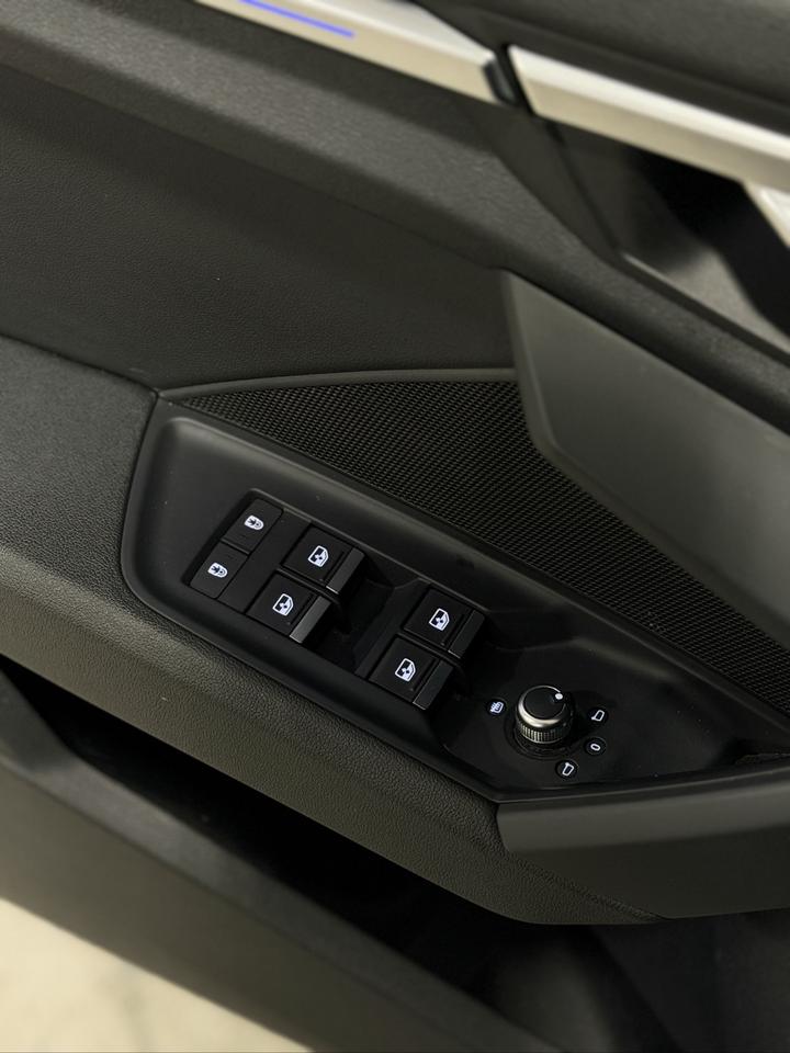 2022 Audi A3 PROGRESSIV | S-LINE | SELF PARK ASSIST! Photo