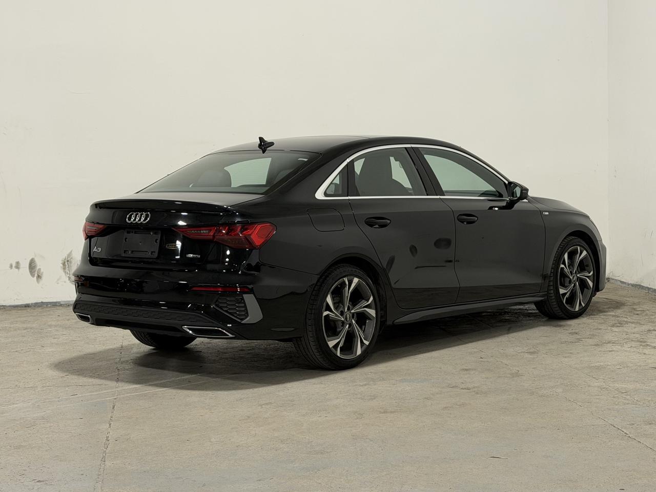 2022 Audi A3 PROGRESSIV | S-LINE | SELF PARK ASSIST! Photo3