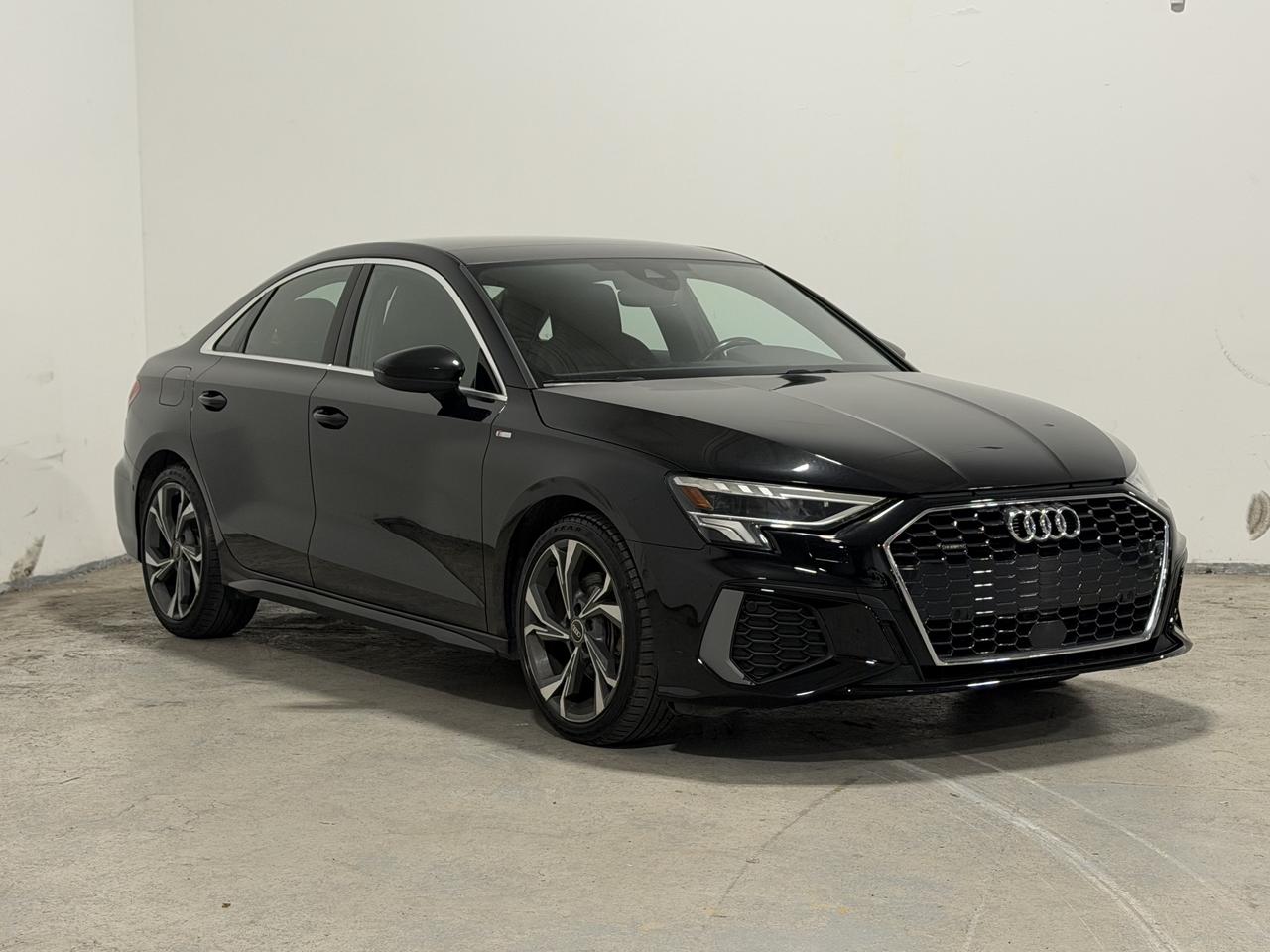 2022 Audi A3 PROGRESSIV | S-LINE | SELF PARK ASSIST! Photo2
