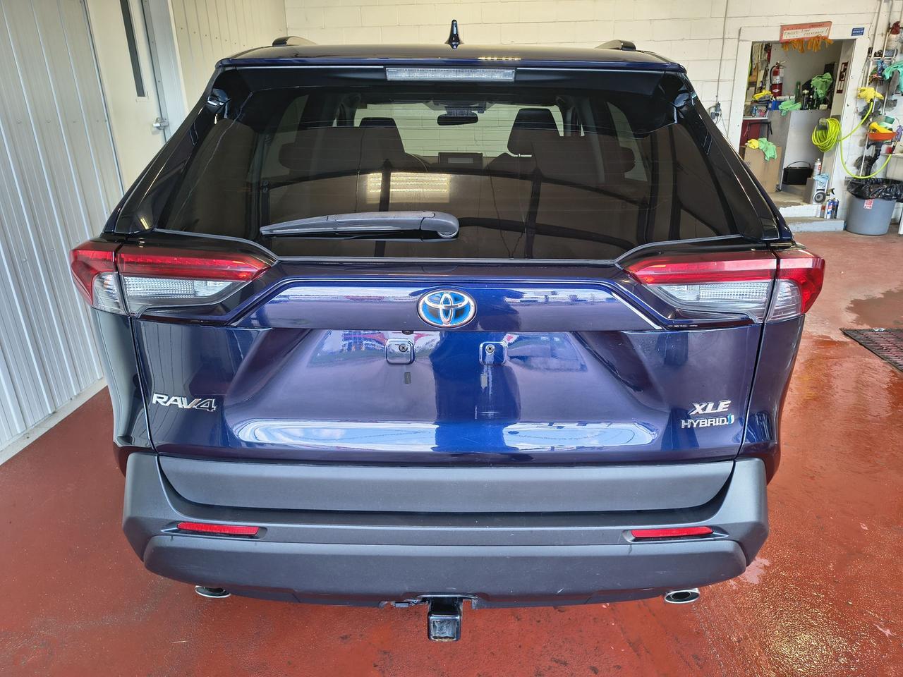 2019 Toyota RAV4 Hybrid XLE Photo
