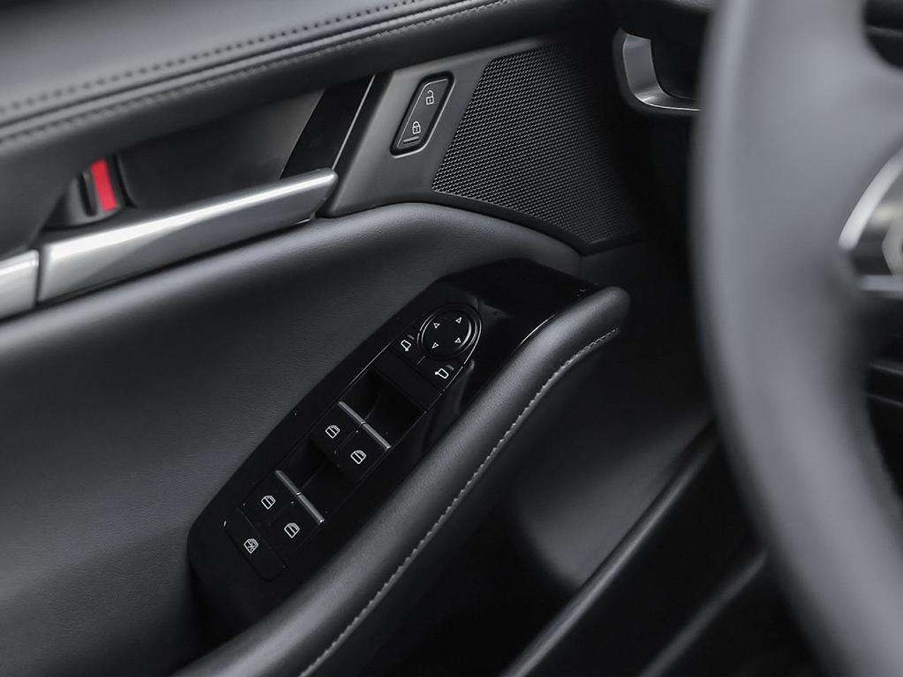 2026 Mazda MAZDA3 Sport GS Auto i-ACTIV AWD Photo