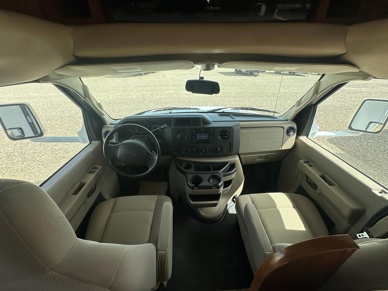 2011 Forest River Sunseeker 3170DS 