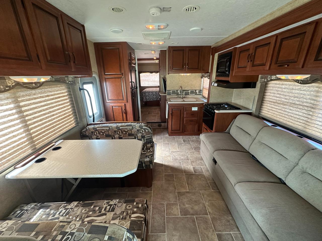 2011 Forest River Sunseeker 3170DS 