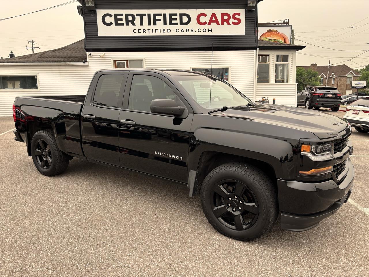 2018 Chevrolet Silverado 1500 Custom ** 4X4, TOW PKG, CARPLAY **