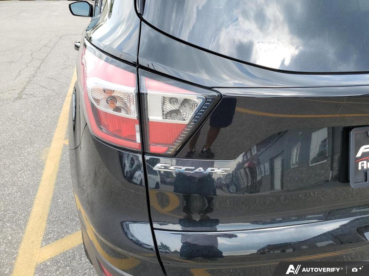 2018 Ford Escape SEL 4WD-LEATHER-PAN ROOF-NAVIGATION-REMOTE START Photo