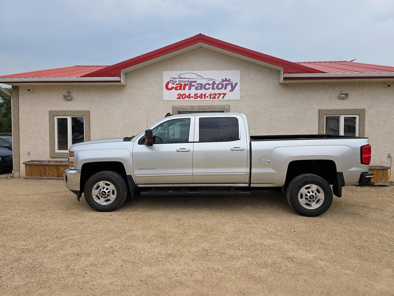 Used 2017 Chevrolet Silverado 2500 6.0 L V-8 / 114, 996 KM/ Leather Seats for sale in Oakbank, MB