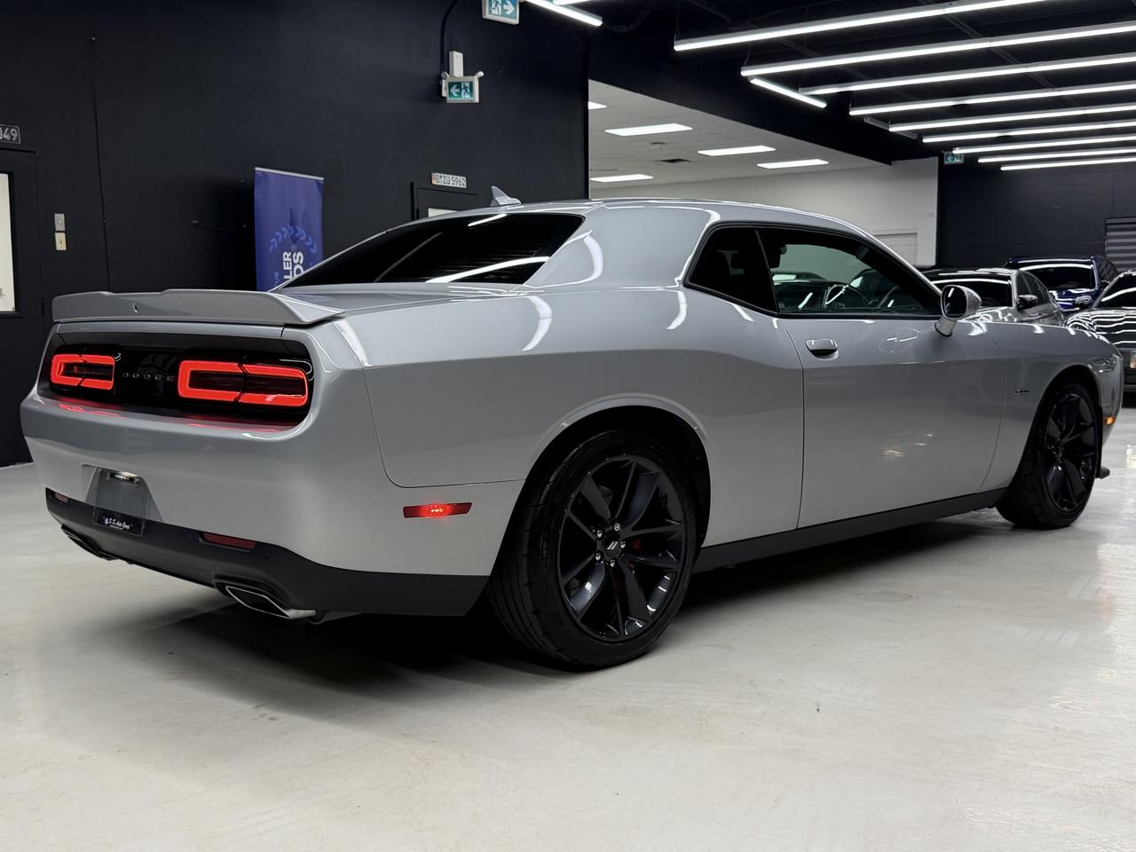 2019 Dodge Challenger R/T|5.7 HEMI|ACC|FCW|BSM|HK SOUND|SUNROOF| Photo3