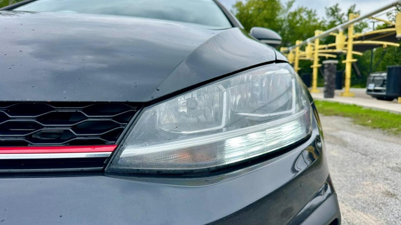 2018 Volkswagen Golf GTI S * DSG * 5 DOOR GTI Photo