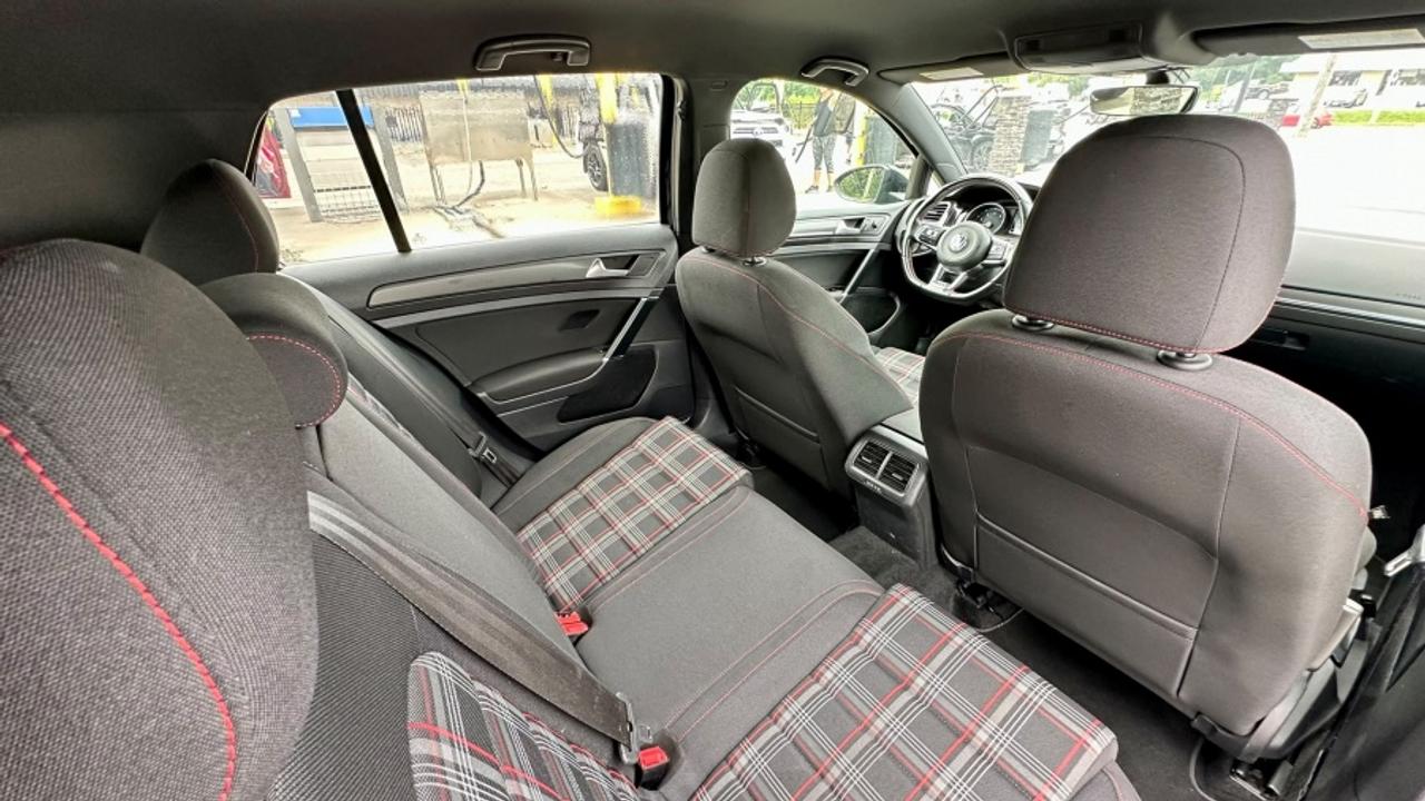 2018 Volkswagen Golf GTI S * DSG * 5 DOOR GTI Photo