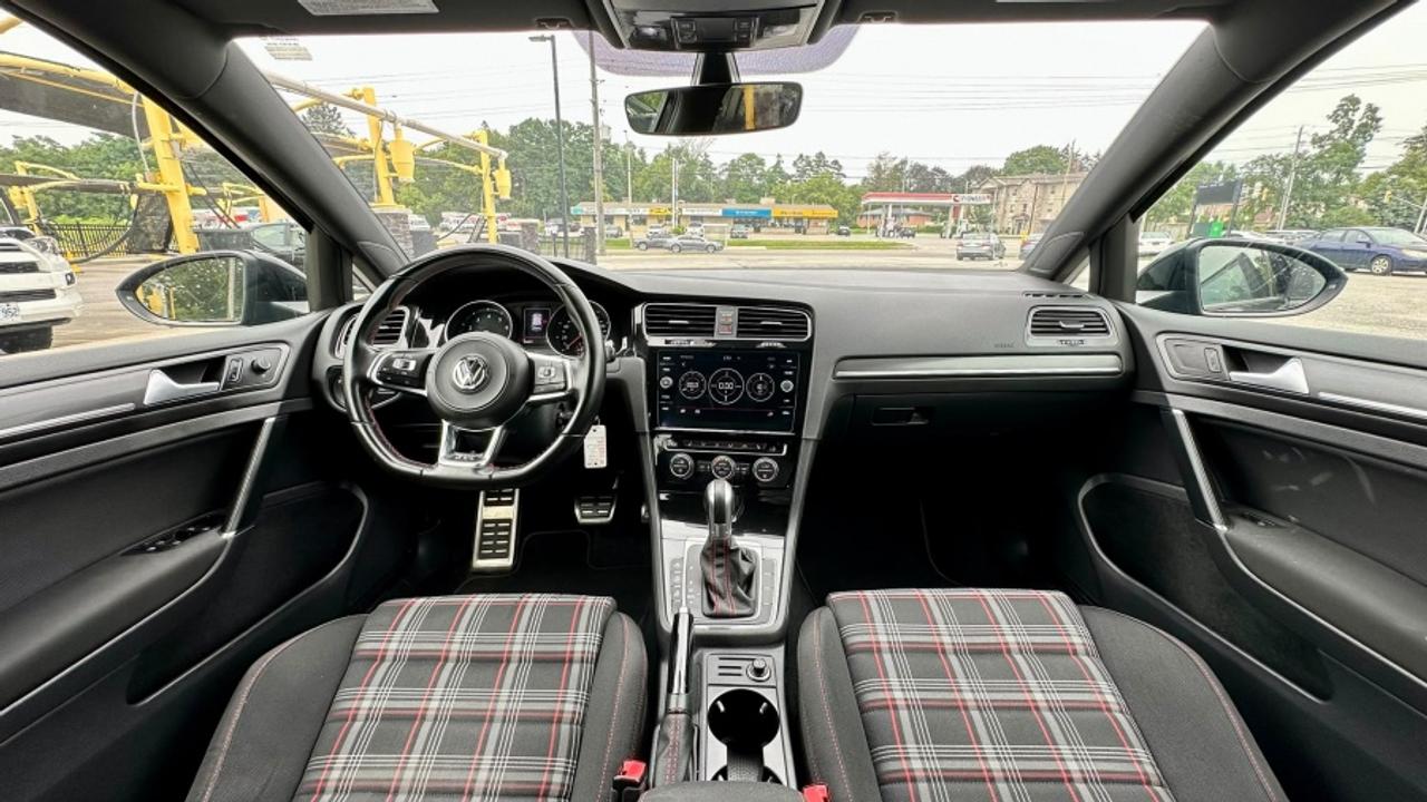 2018 Volkswagen Golf GTI S * DSG * 5 DOOR GTI Photo