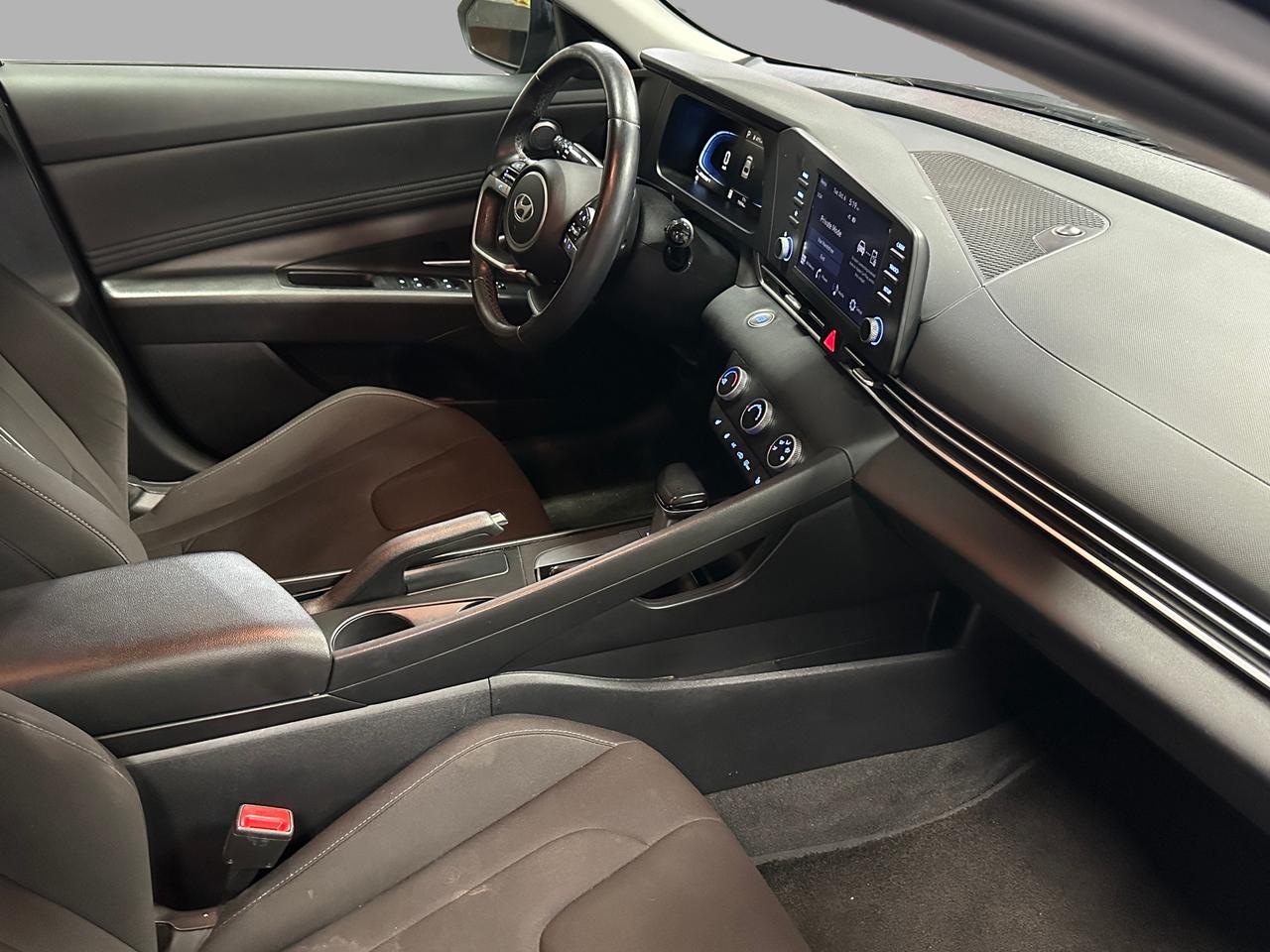2024 Hyundai Elantra PREFERRED | BACK UP CAM | HTD STS | BLUETOOTH | Photo