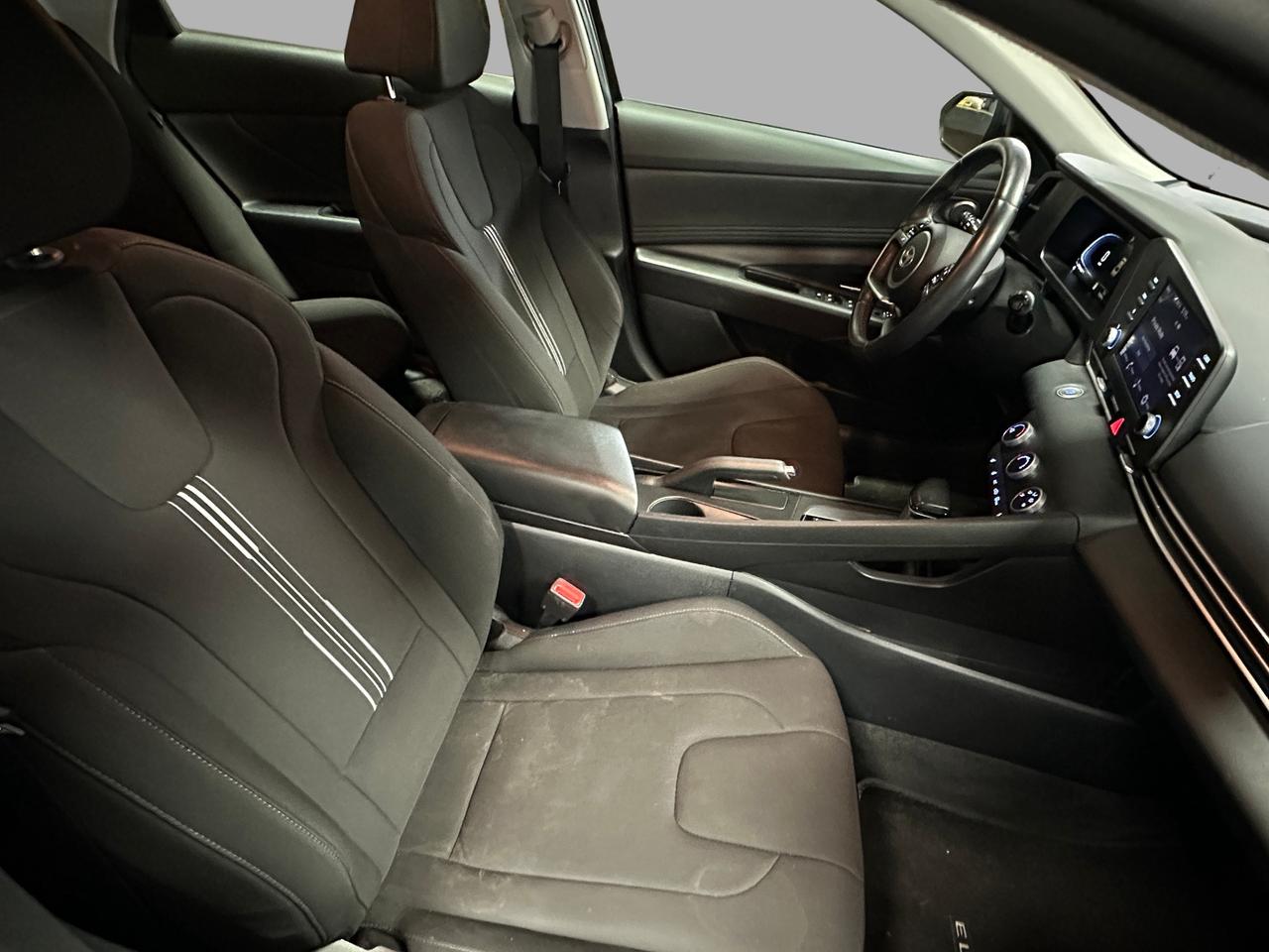 2024 Hyundai Elantra PREFERRED | BACK UP CAM | HTD STS | BLUETOOTH | Photo