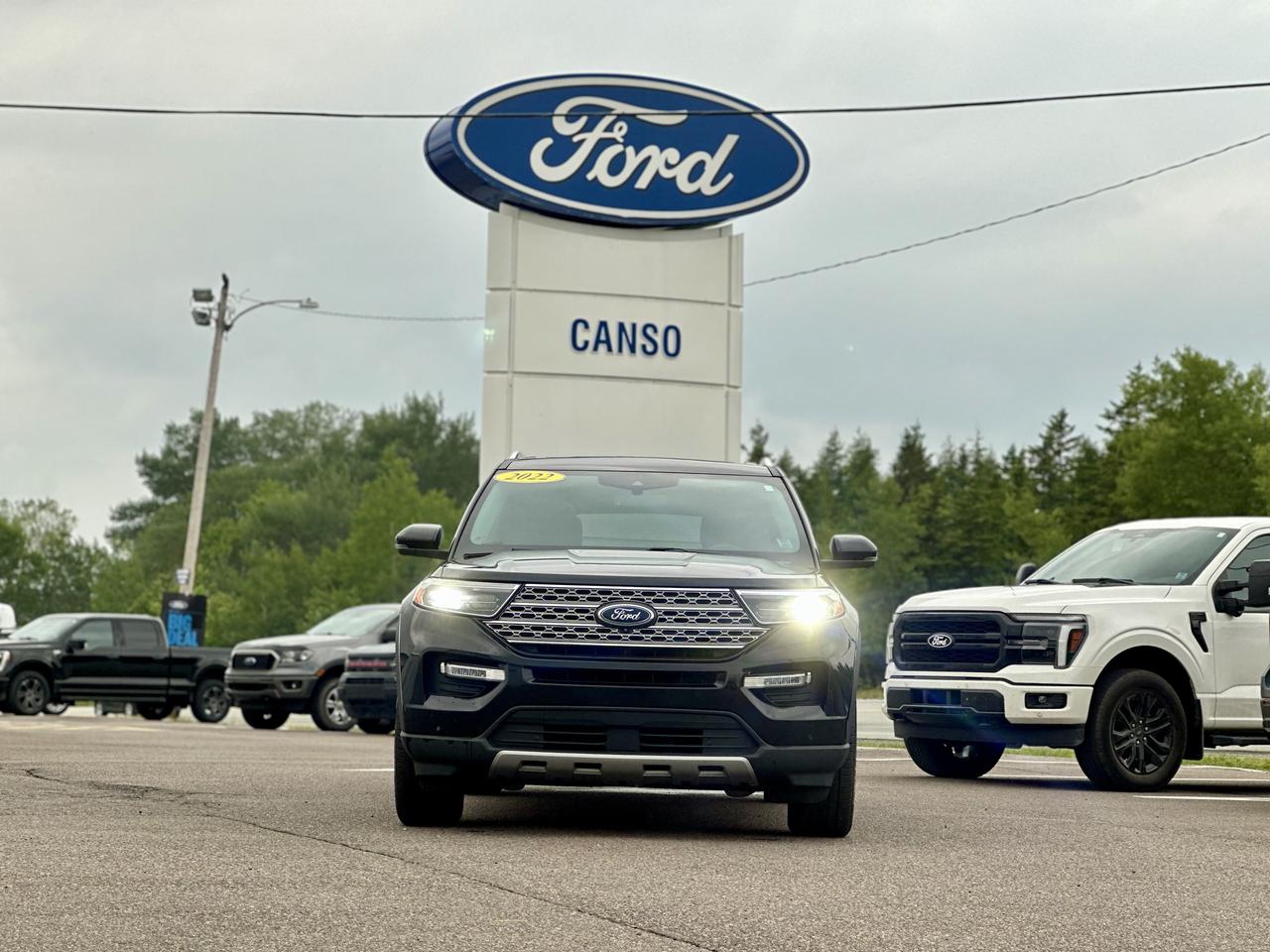 2022 Ford Explorer Limited 4WD Photo1
