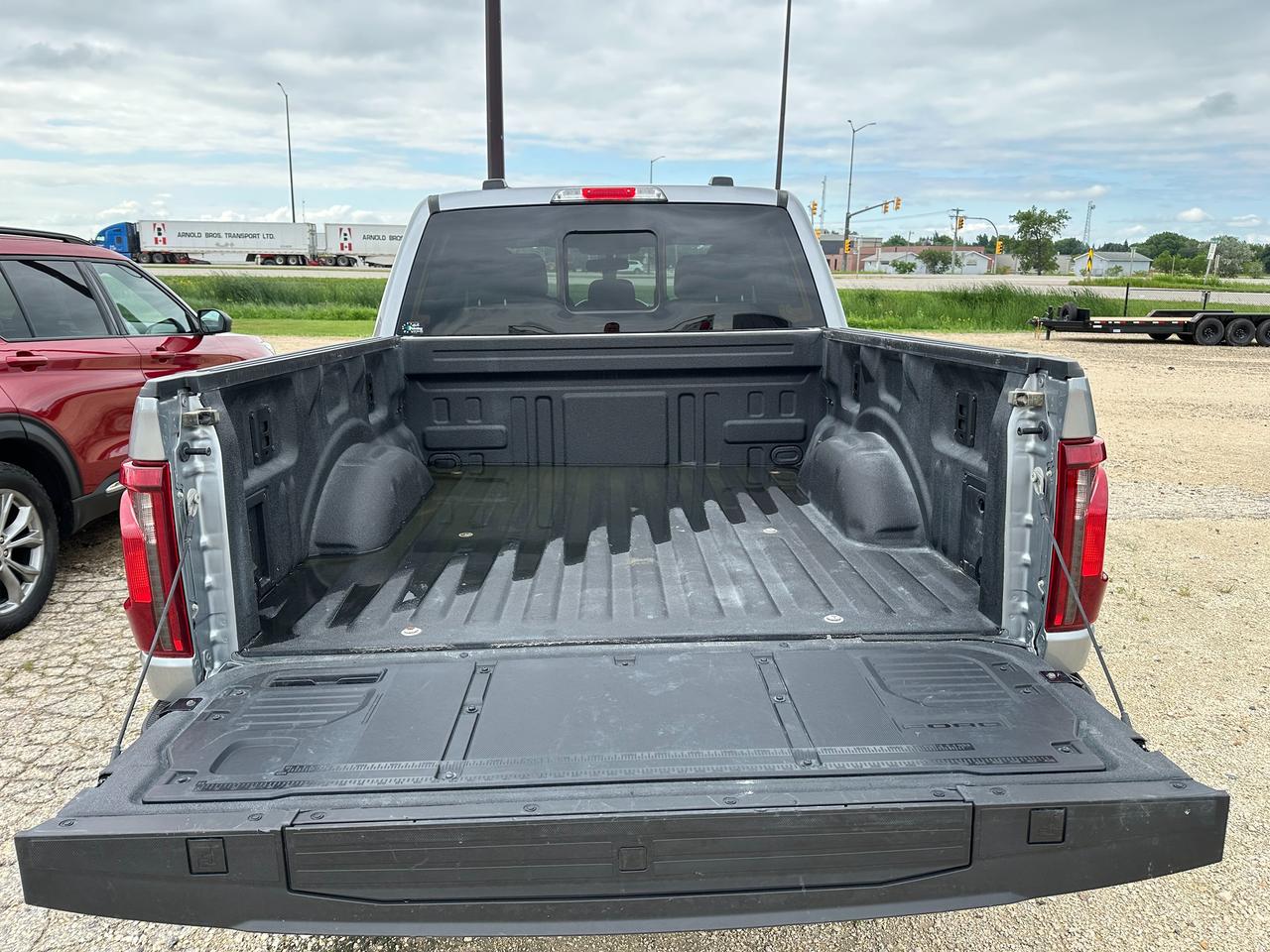 2025 Ford F-150 XLT Photo