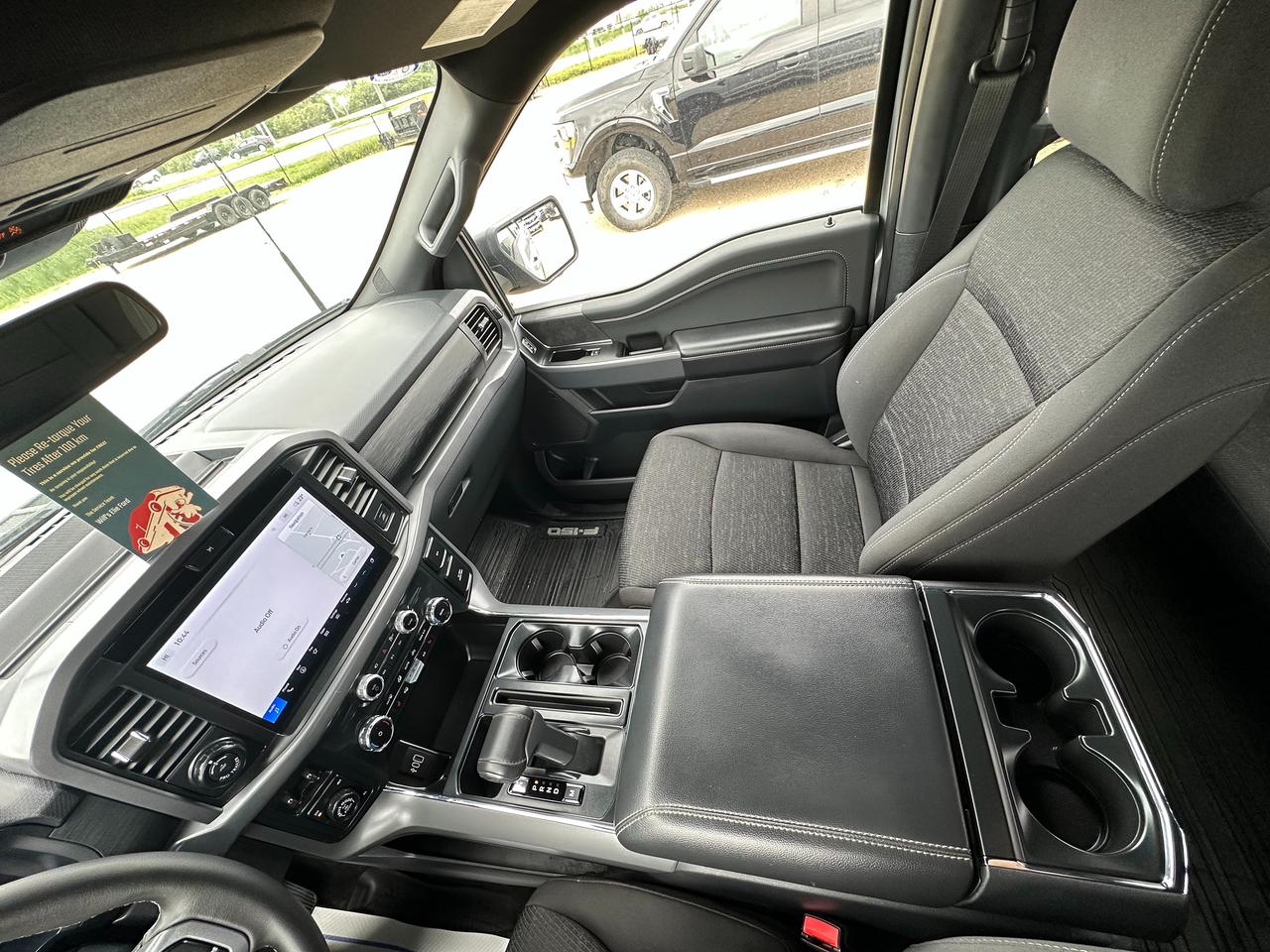 2025 Ford F-150 XLT Photo5