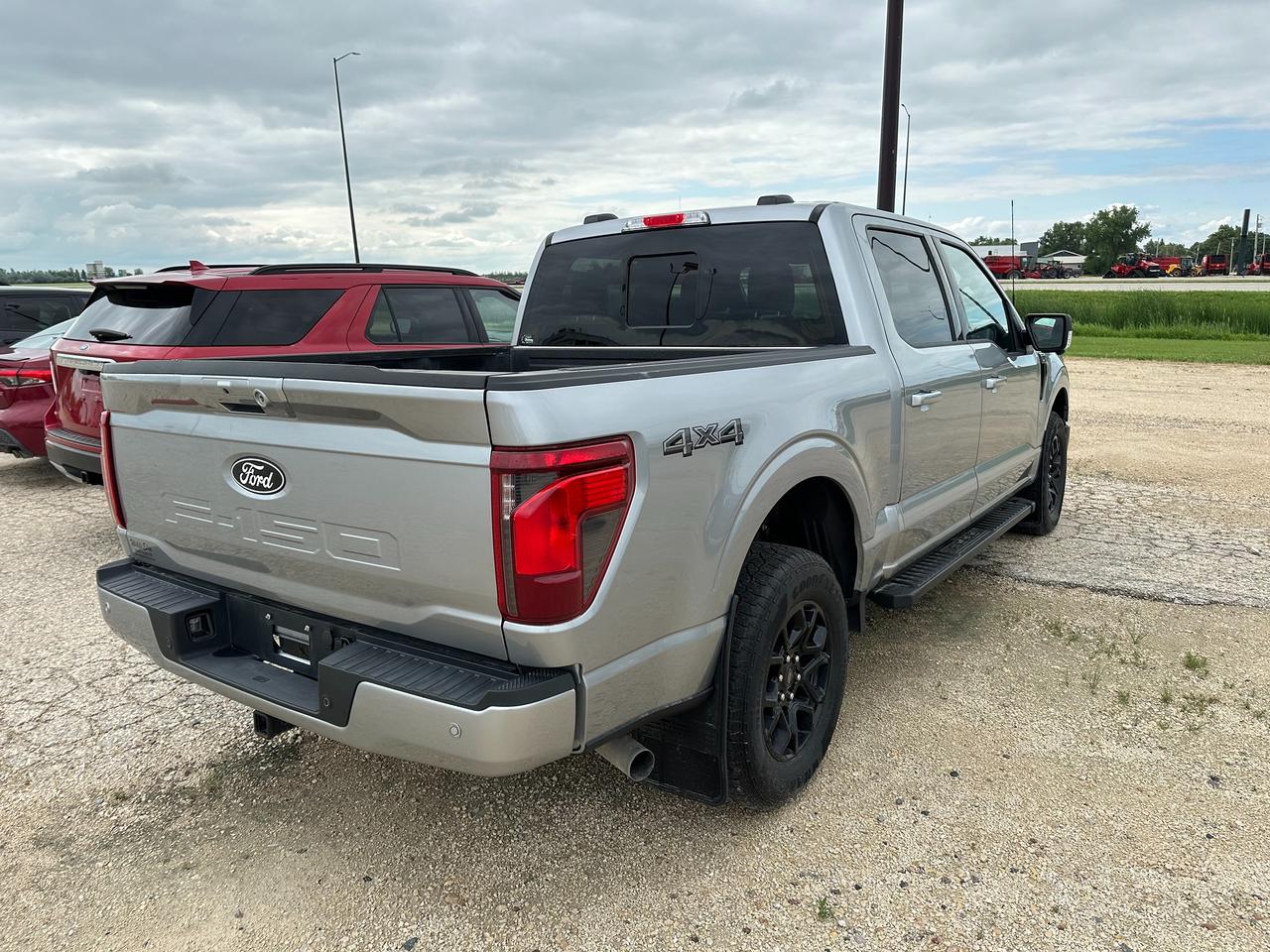 2025 Ford F-150 XLT Photo5