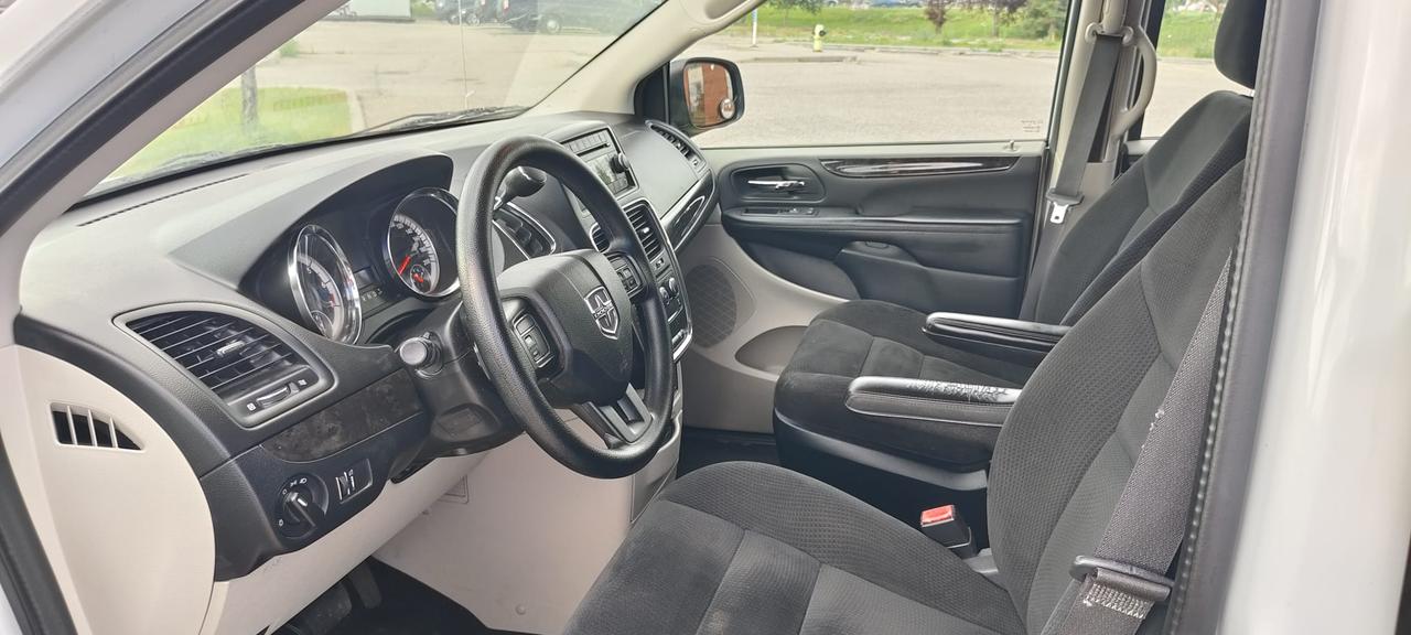 2016 Dodge Grand Caravan CANADA VALUE PACKAGE Photo