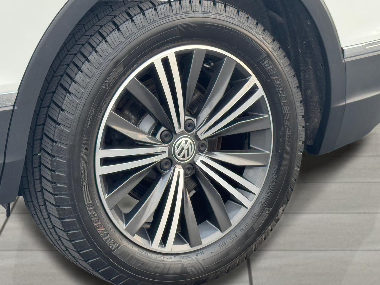 2018 Volkswagen Tiguan Highline 4MOTION+CLEAN CARFAX Photo
