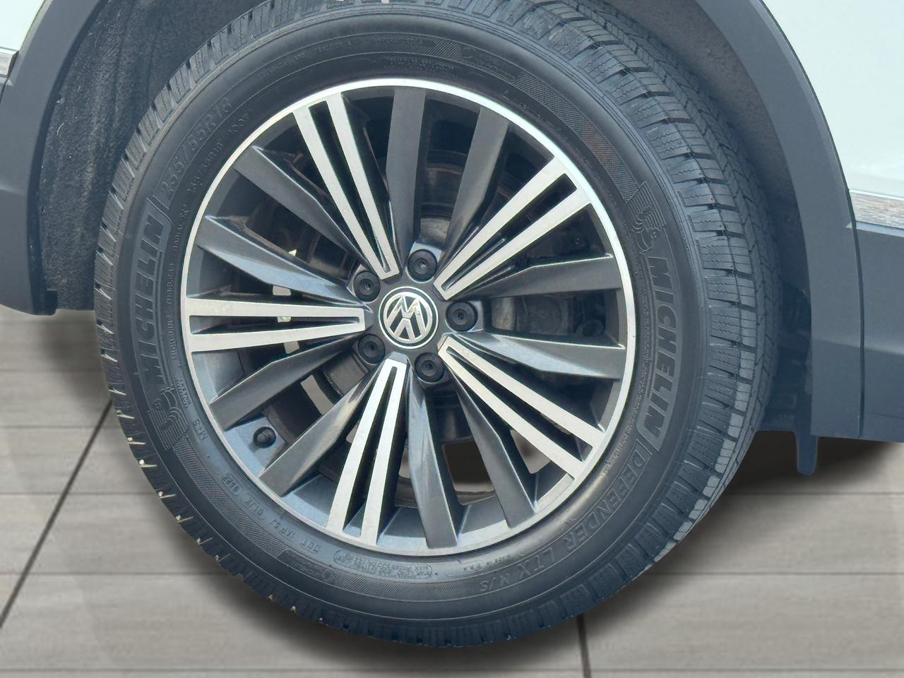2018 Volkswagen Tiguan Highline 4MOTION+CLEAN CARFAX Photo