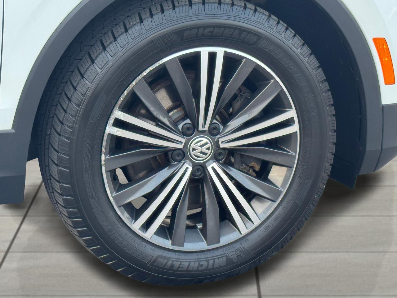 2018 Volkswagen Tiguan Highline 4MOTION+CLEAN CARFAX Photo
