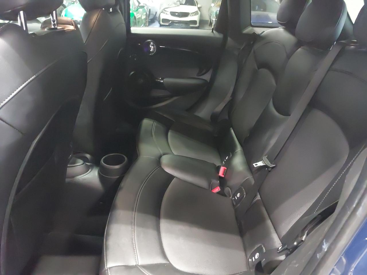 2016 MINI Cooper 5dr HB S Photo