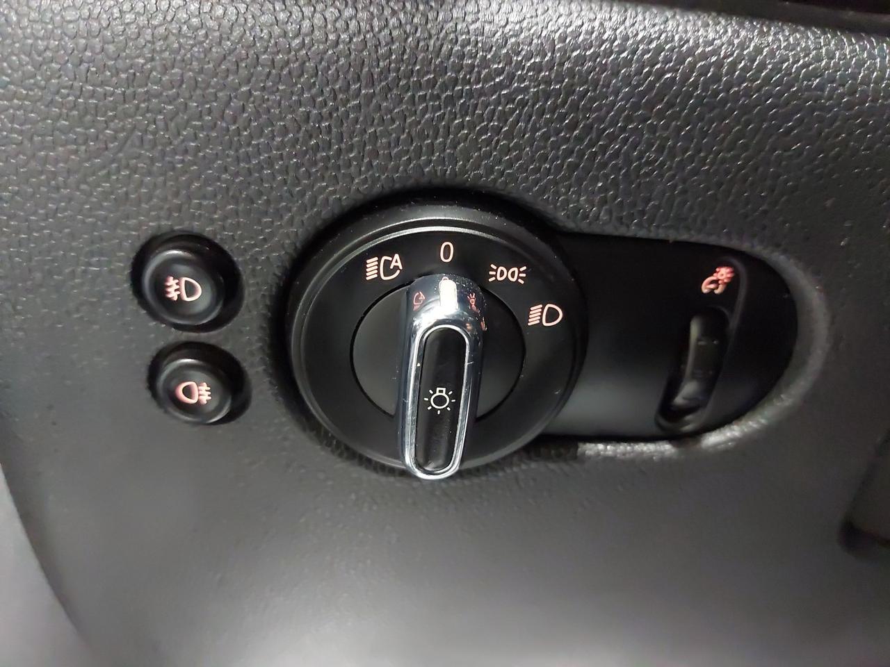 2016 MINI Cooper 5dr HB S Photo