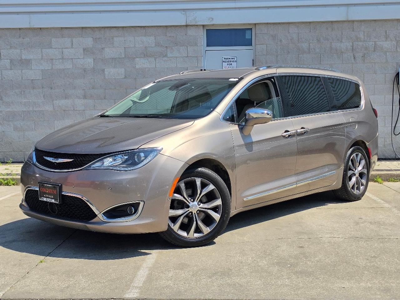 Used 2017 Chrysler Pacifica LIMITED NAVIGATION-CAMERA-LEATHER-REMOTE START for sale in Toronto, ON