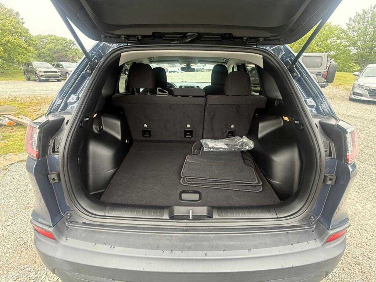 2021 Jeep Cherokee North Photo