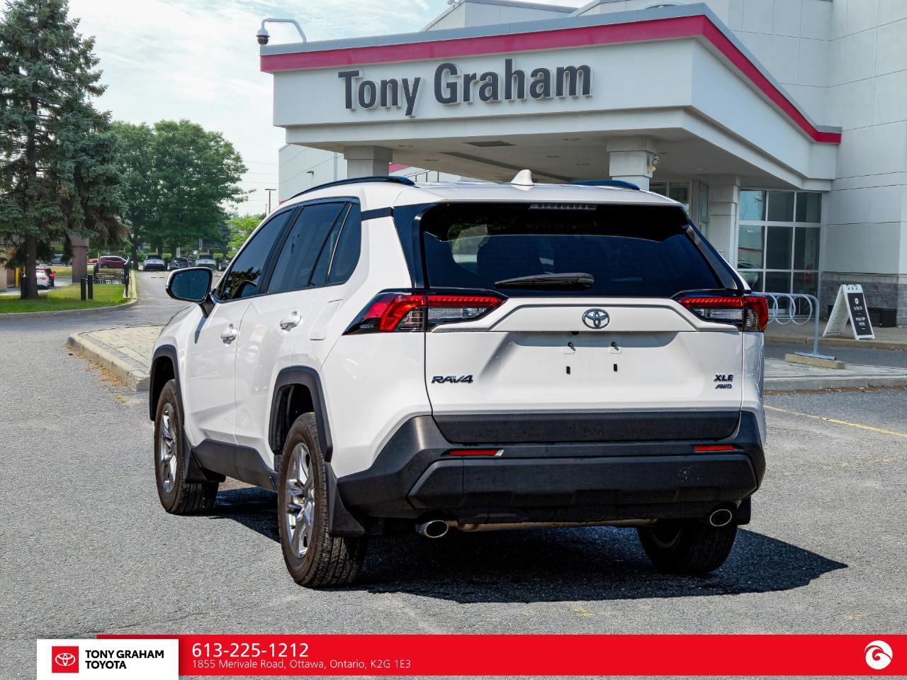 2025 Toyota RAV4 XLE Photo