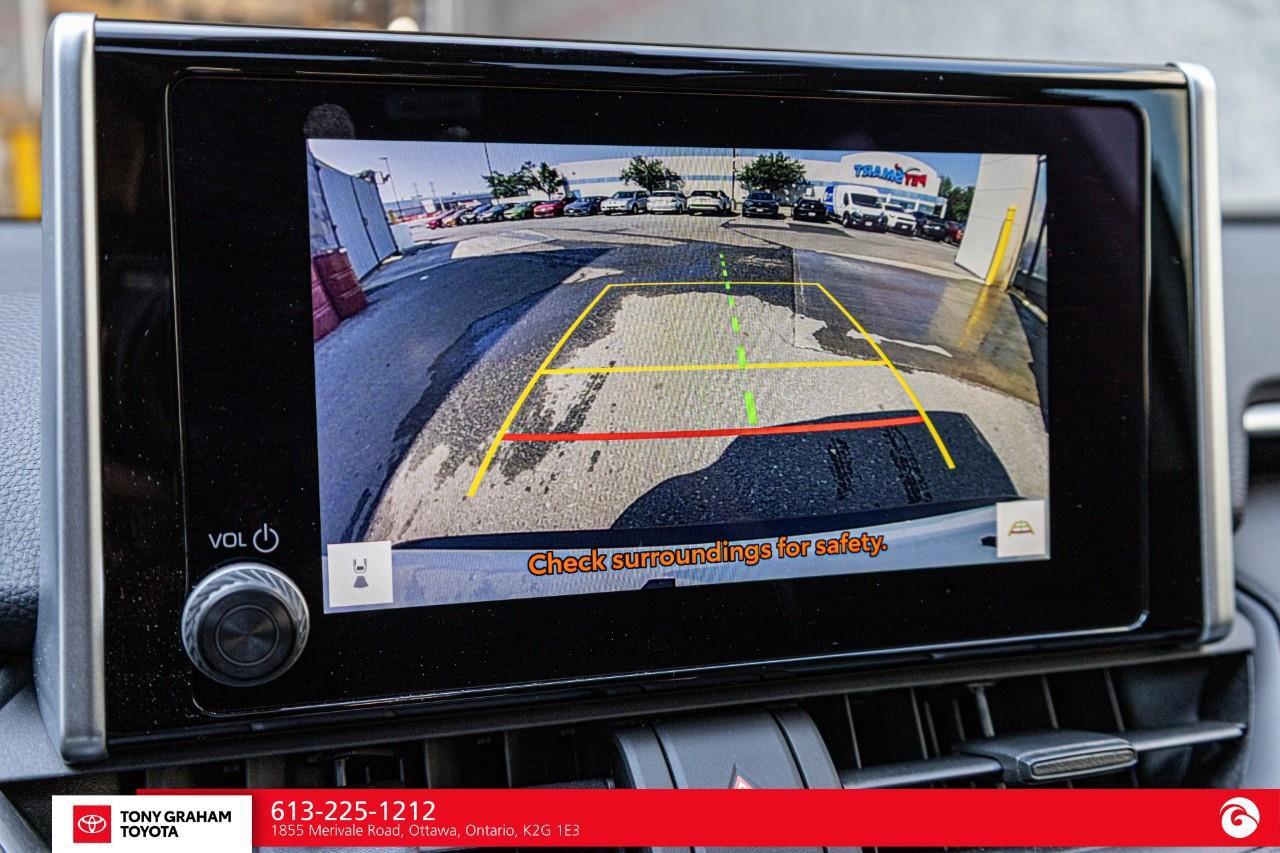 2025 Toyota RAV4 XLE Photo