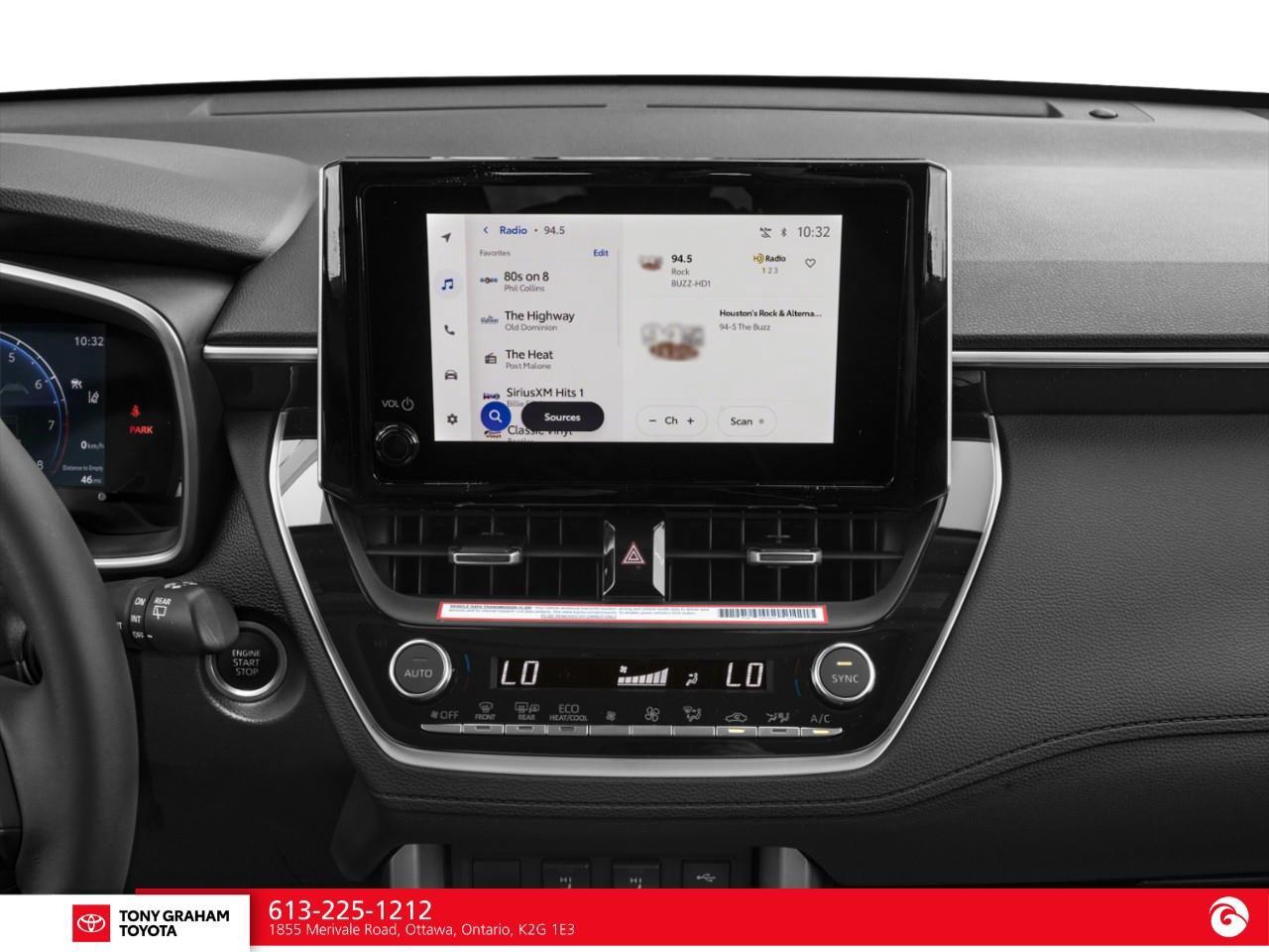 2022 Toyota Corolla Cross XLE Photo