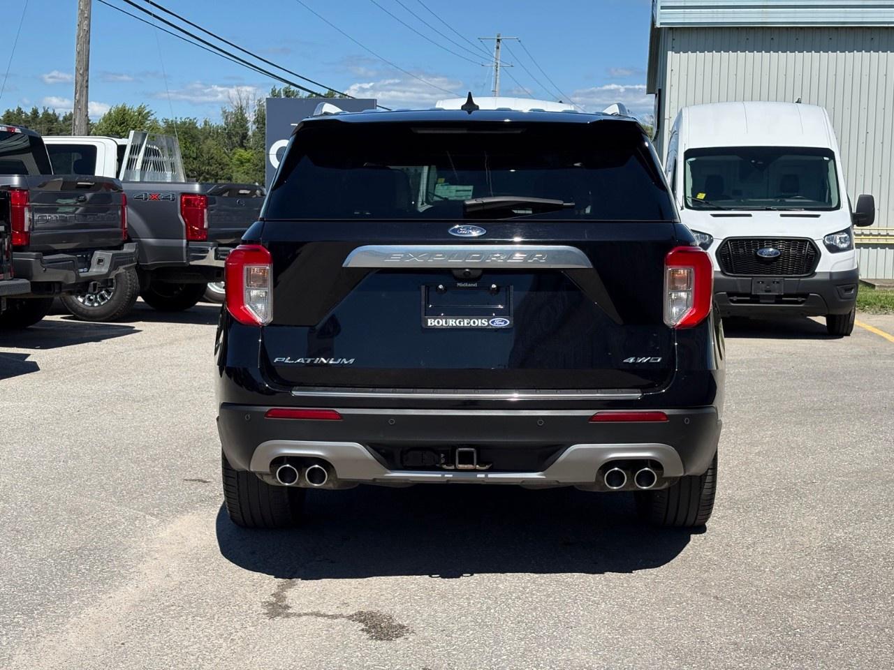 2023 Ford Explorer Platinum 4WD Photo