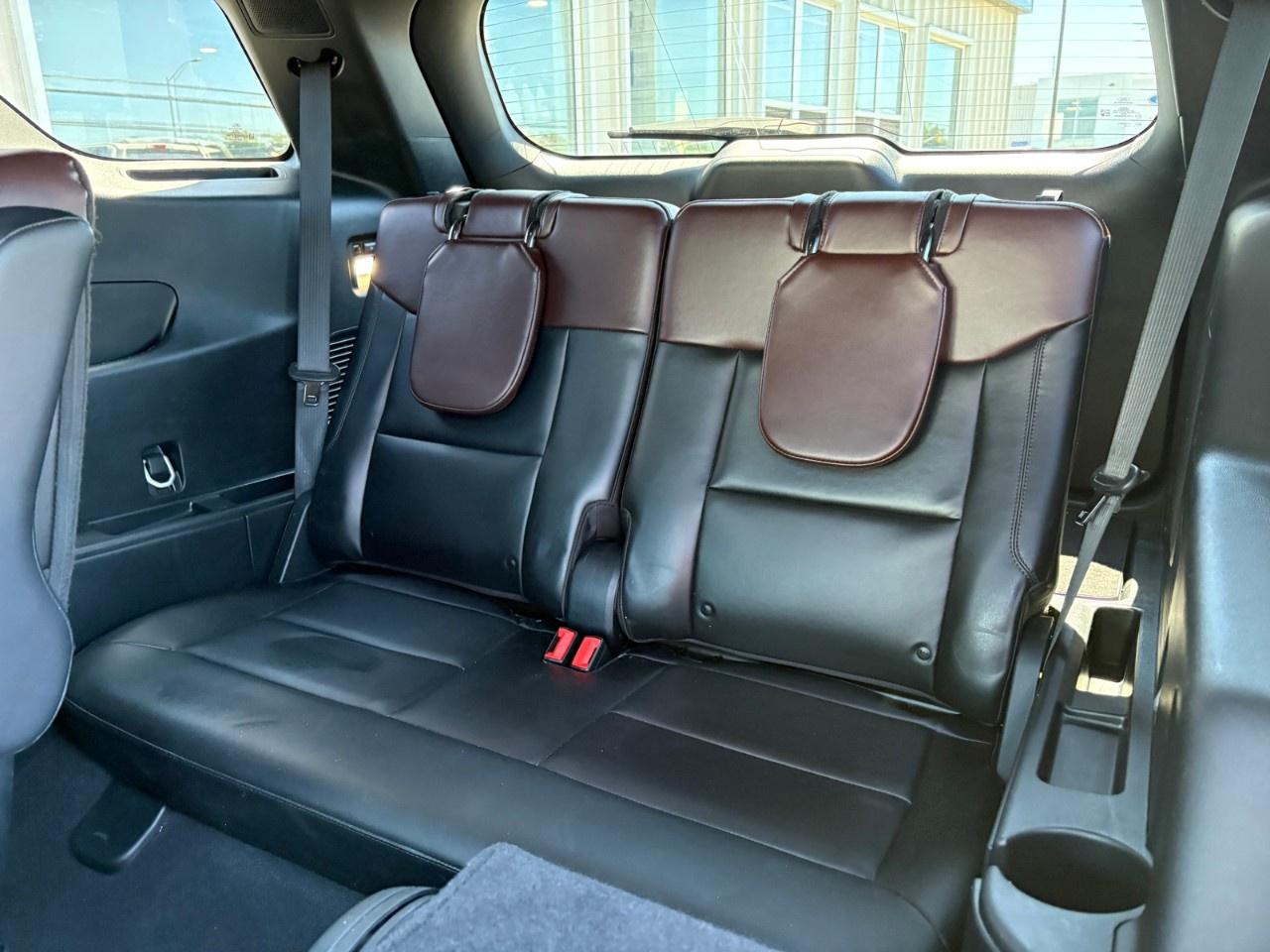 2023 Ford Explorer Platinum 4WD Photo