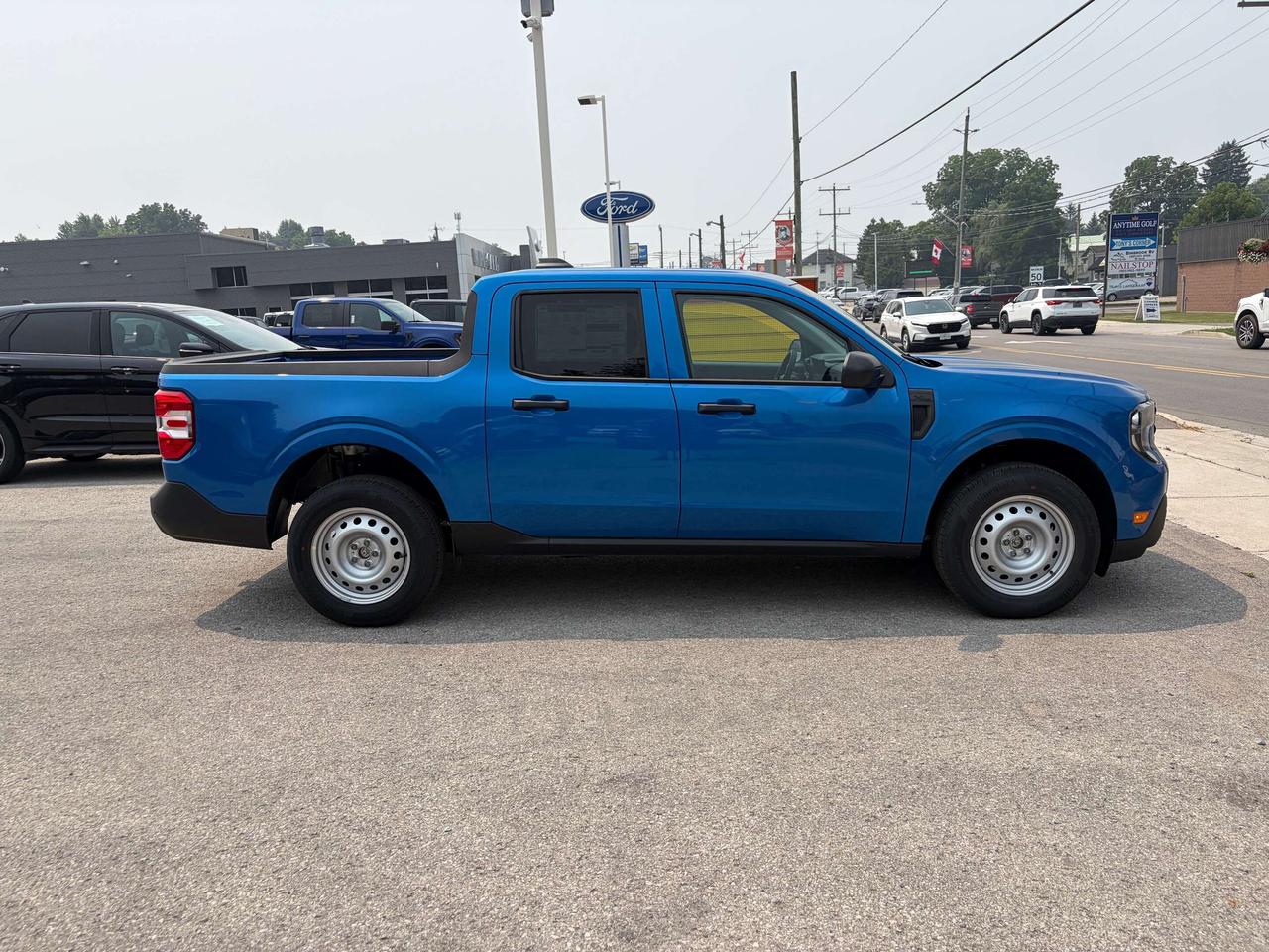 2026 Ford Maverick XL AWD SuperCrew 102A Photo4