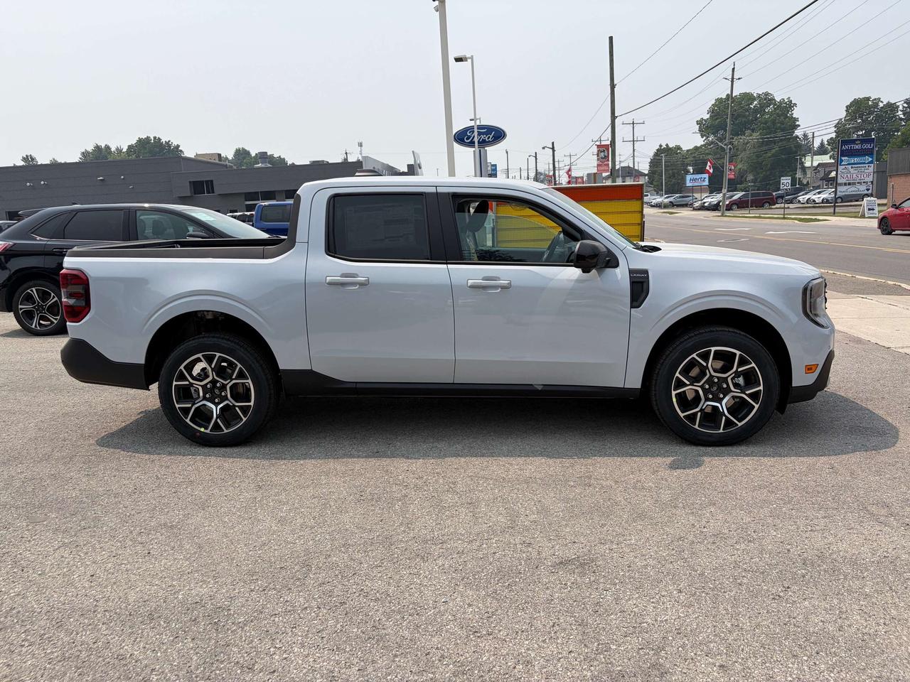 2026 Ford Maverick LARIAT AWD SuperCrew 501A Photo4
