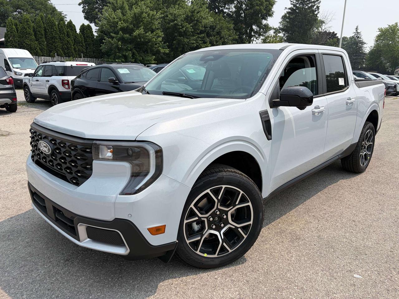 2026 Ford Maverick LARIAT AWD SuperCrew 501A Photo0