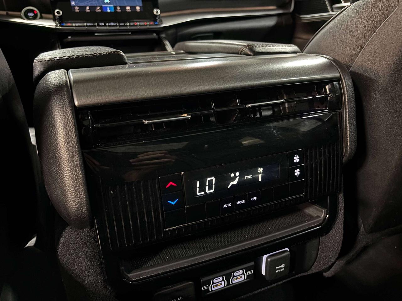 2024 Jeep Wagoneer Series II Carbide|AWD|8PASS|LEATHER|NAV|ALPINE|+++ Photo