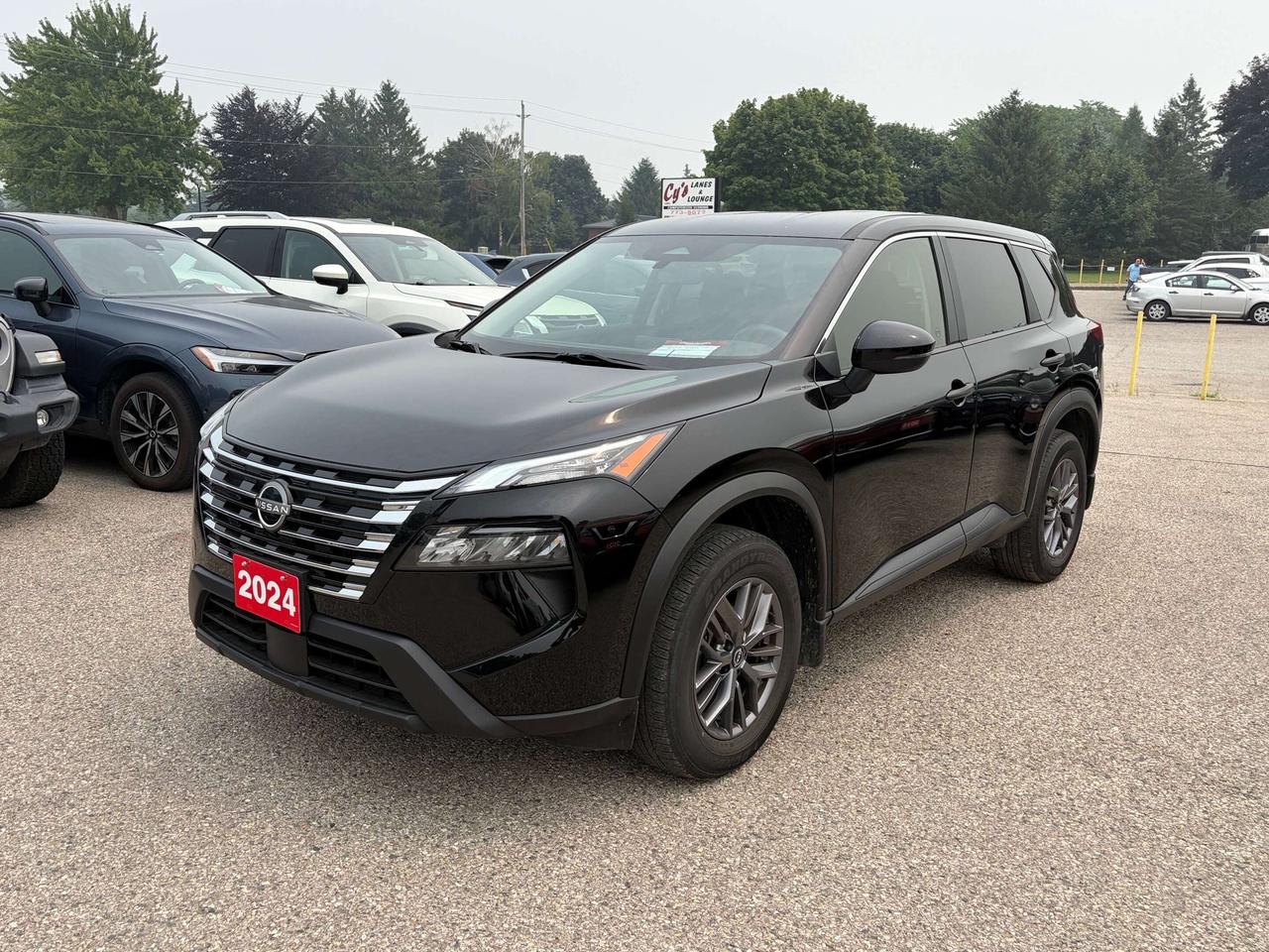 2024 Nissan Rogue S, AWD, REMOTE START, BALANCE OF FACTORY WARRANTY! - Photo #4