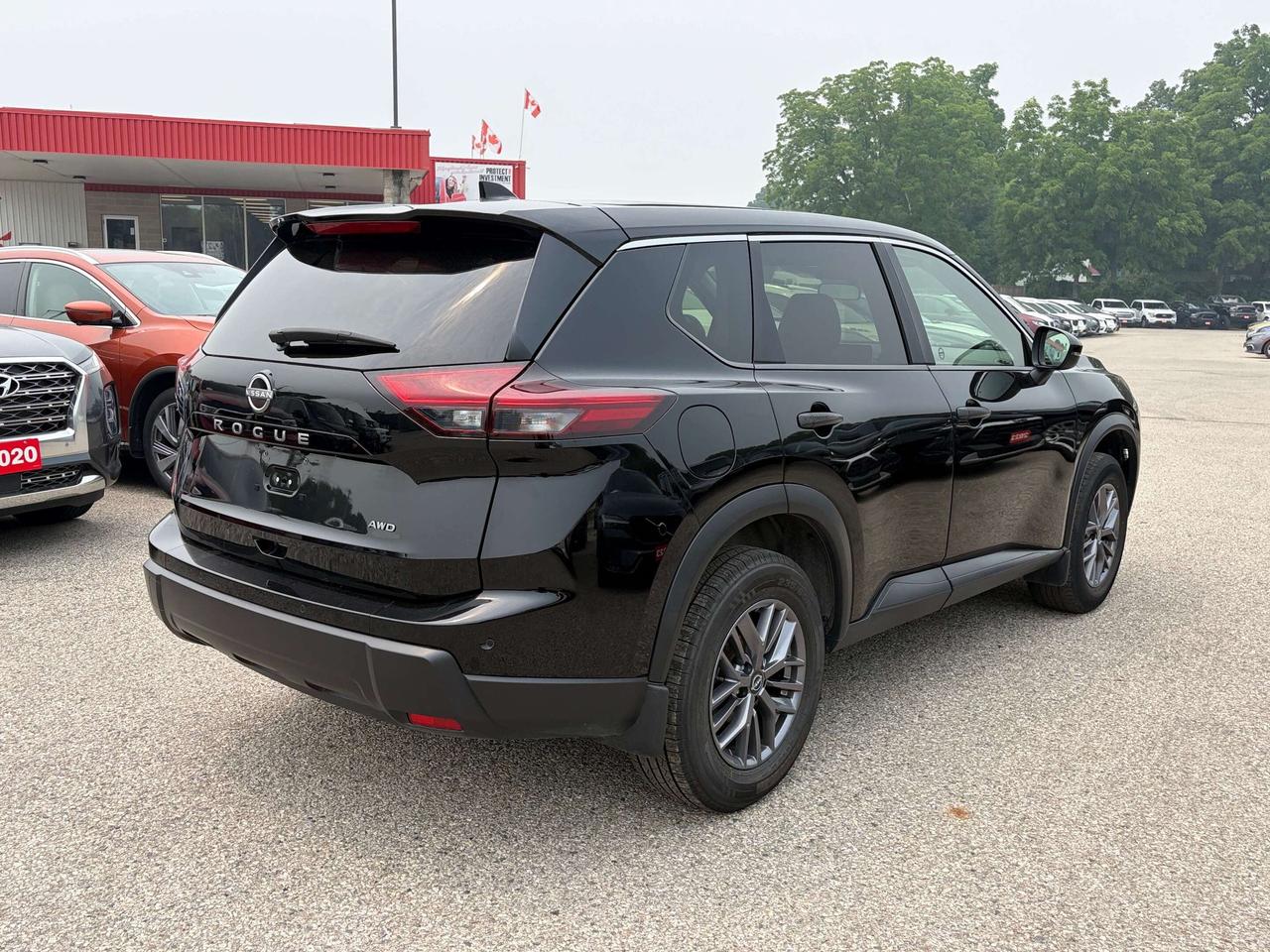 2024 Nissan Rogue S, AWD, REMOTE START, BALANCE OF FACTORY WARRANTY! - Photo #8
