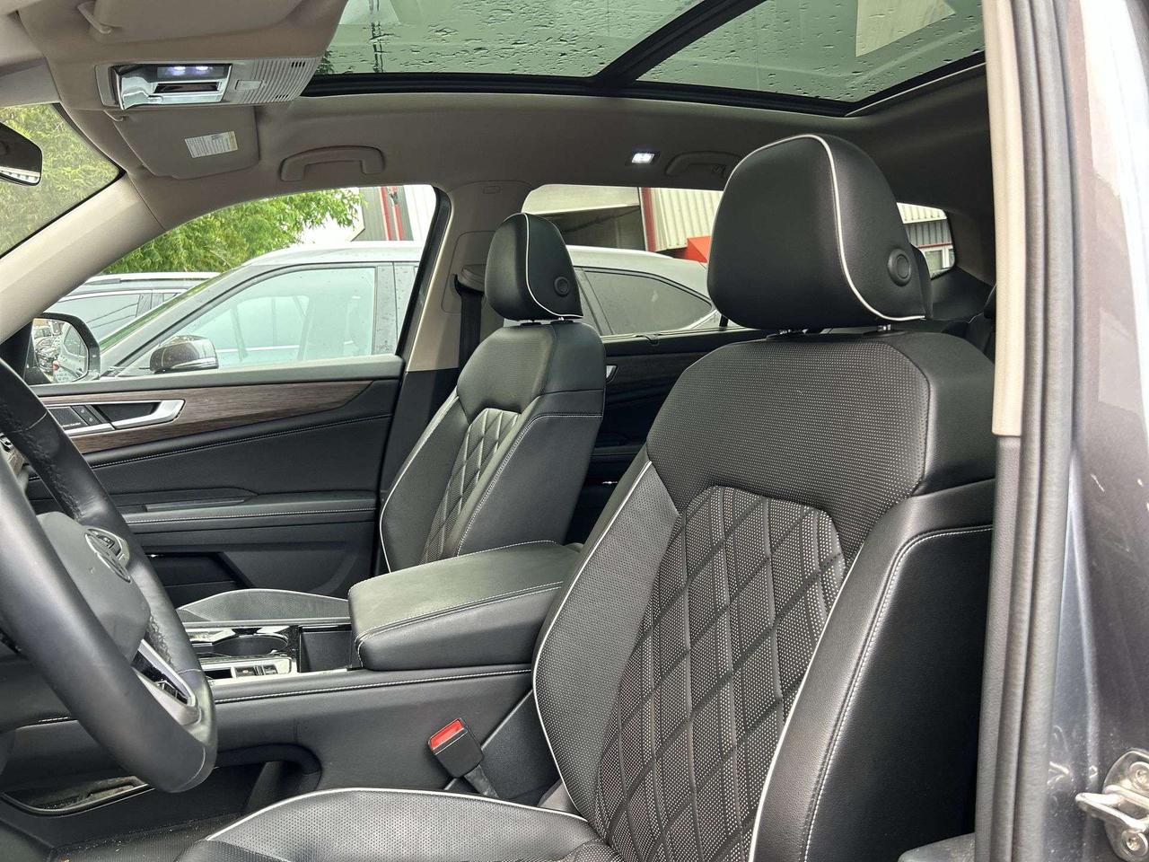 2024 Volkswagen Atlas EXECLINE R-LINE AWD | 7-PASS | LEATHER | PANO ROOF Photo5