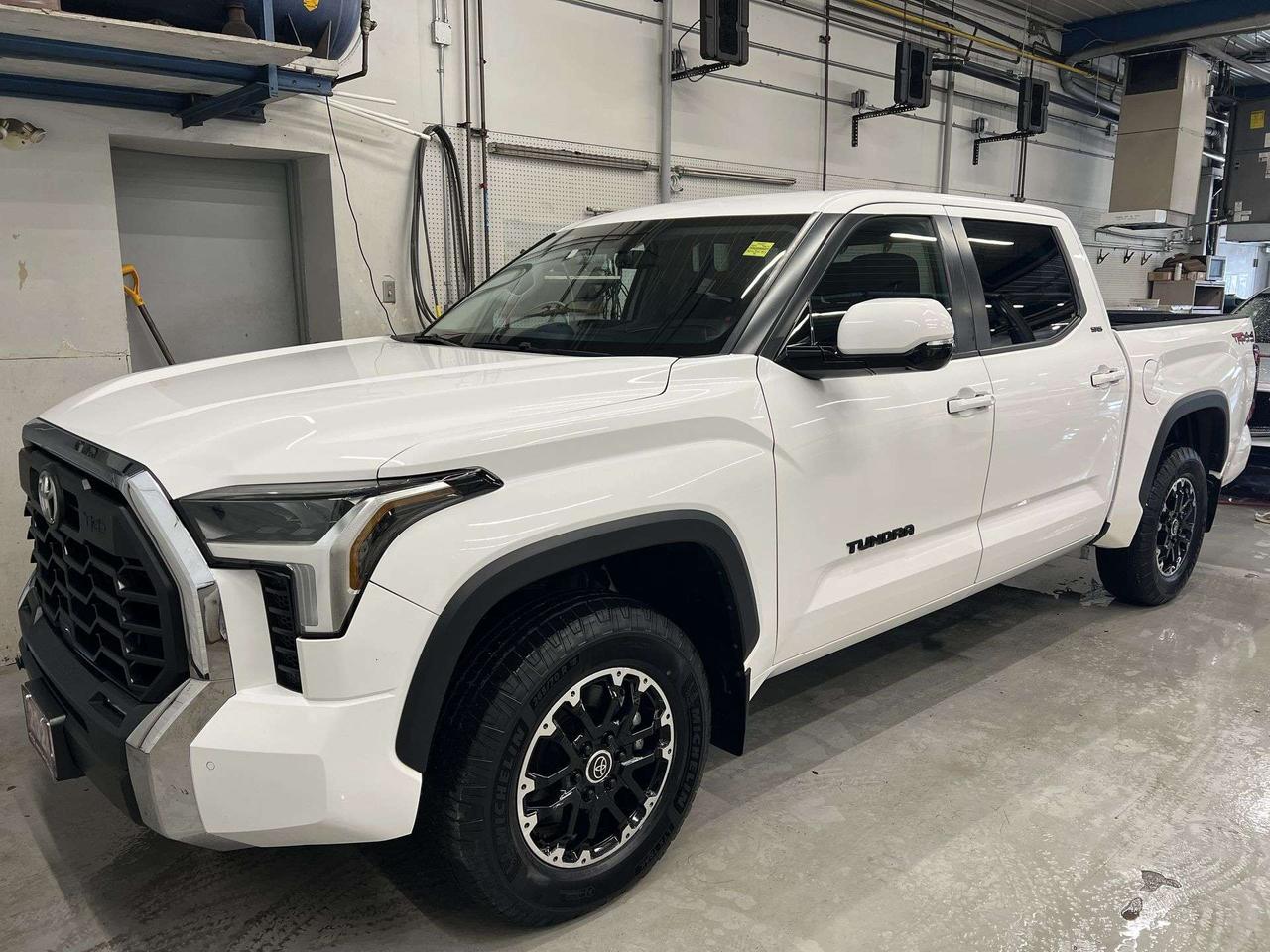 2024 Toyota Tundra TRD OFF ROAD 4X4 |CREW | HTD SEATS | CARPLAY | A/C Photo0