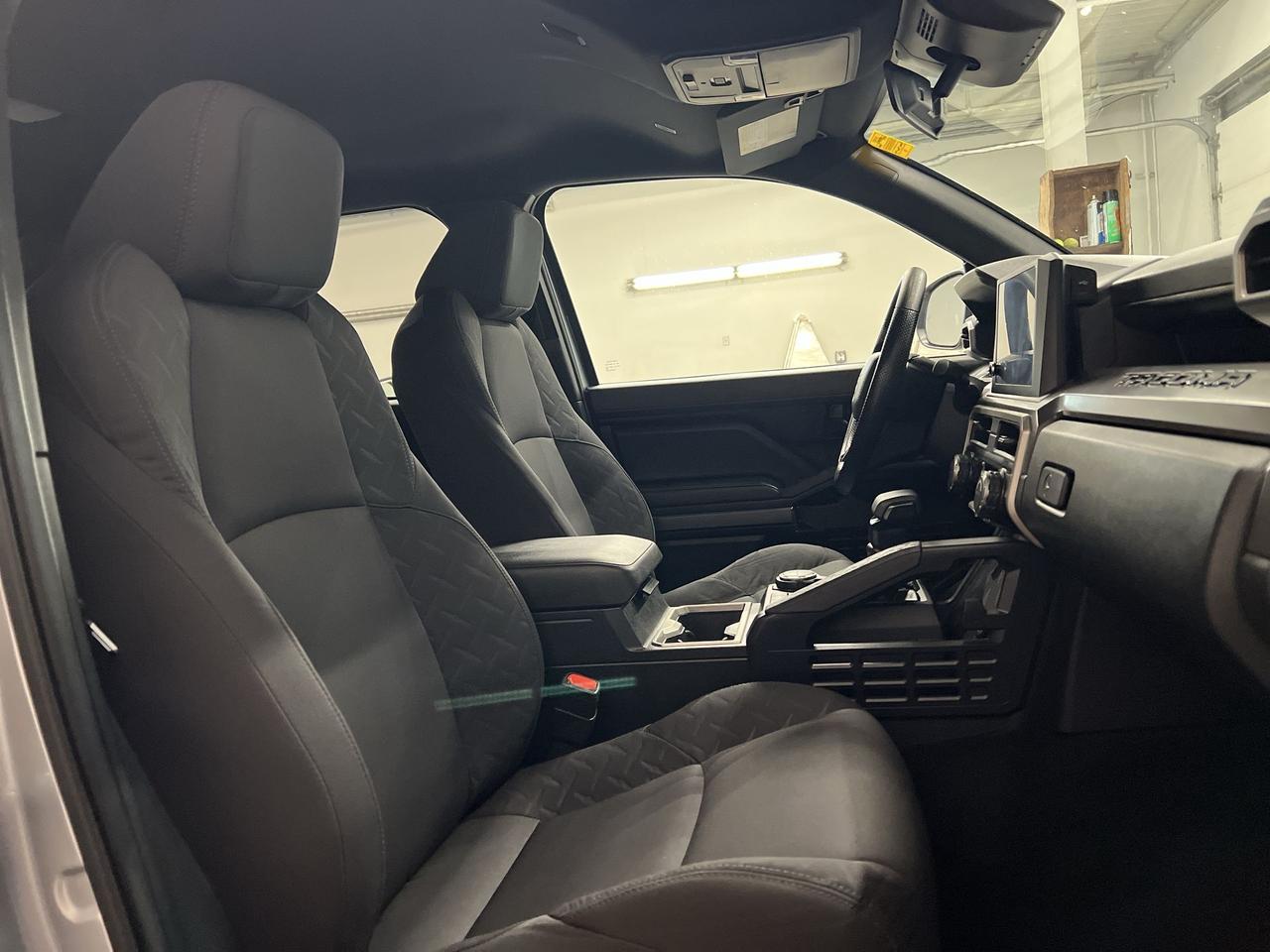 2025 Toyota Tacoma DBL CAB | HTD SEATS | CARPLAY | ALLOYS | TOW PKG Photo
