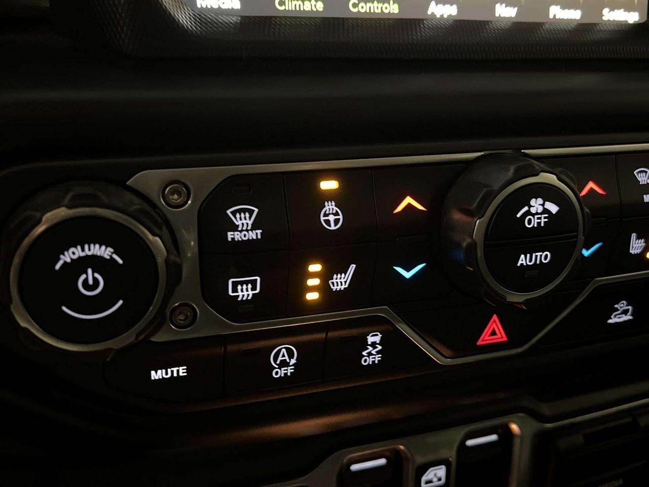 2023 Jeep Wrangler SAHARA 4X4 | 4-DR | HTD SEATS | CARPLAY | HARD TOP Photo