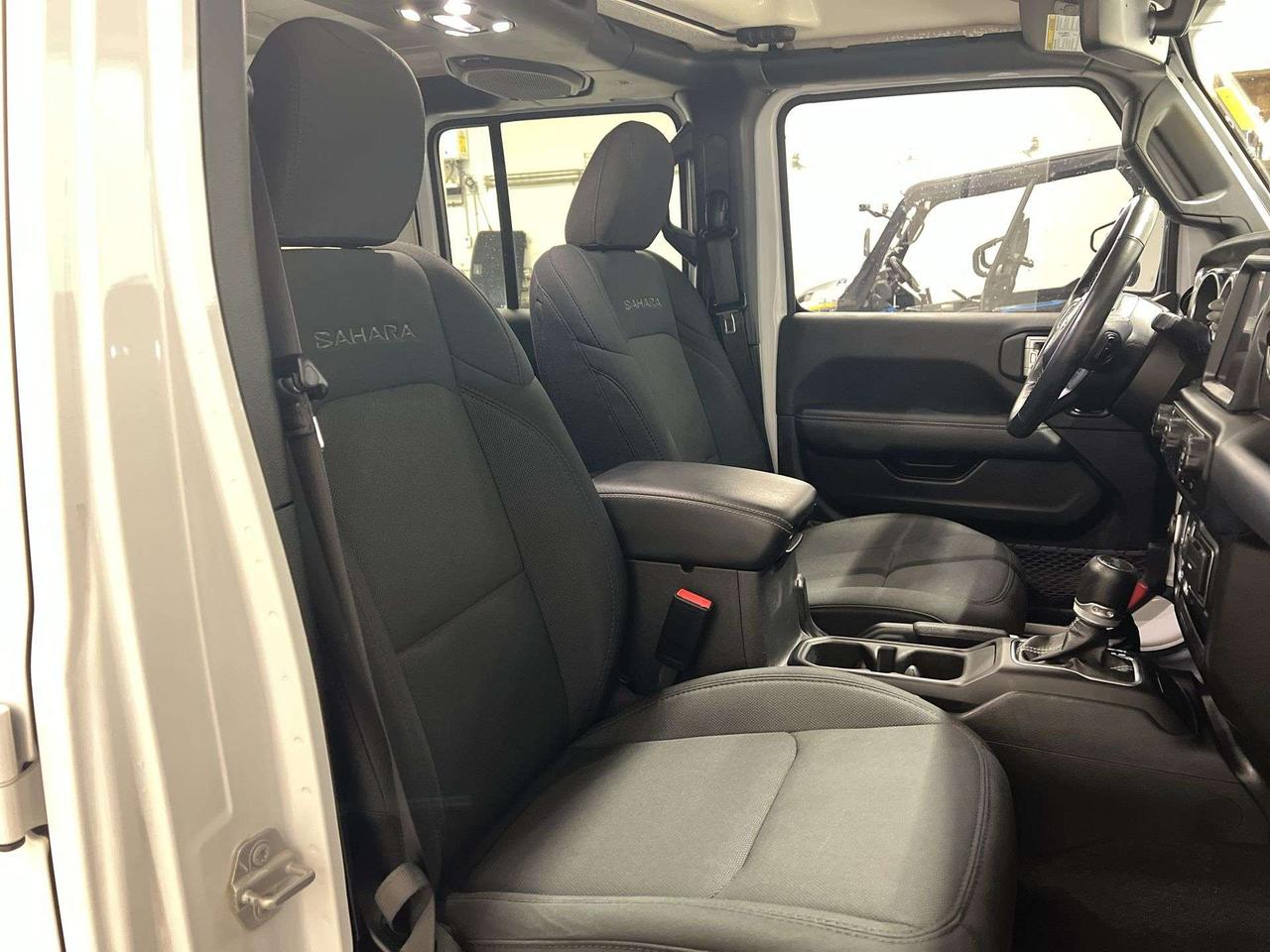 2023 Jeep Wrangler SAHARA 4X4 | 4-DR | HTD SEATS | CARPLAY | HARD TOP Photo