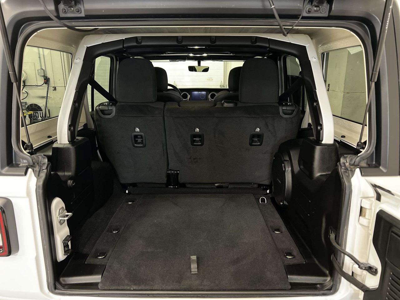2023 Jeep Wrangler SAHARA 4X4 | 4-DR | HTD SEATS | CARPLAY | HARD TOP Photo