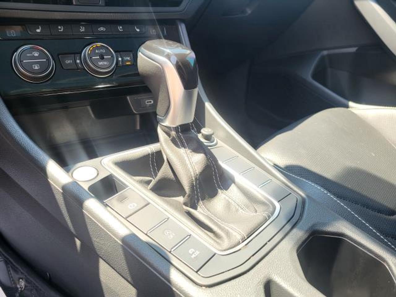 2024 Volkswagen Jetta HIGHLINE Photo