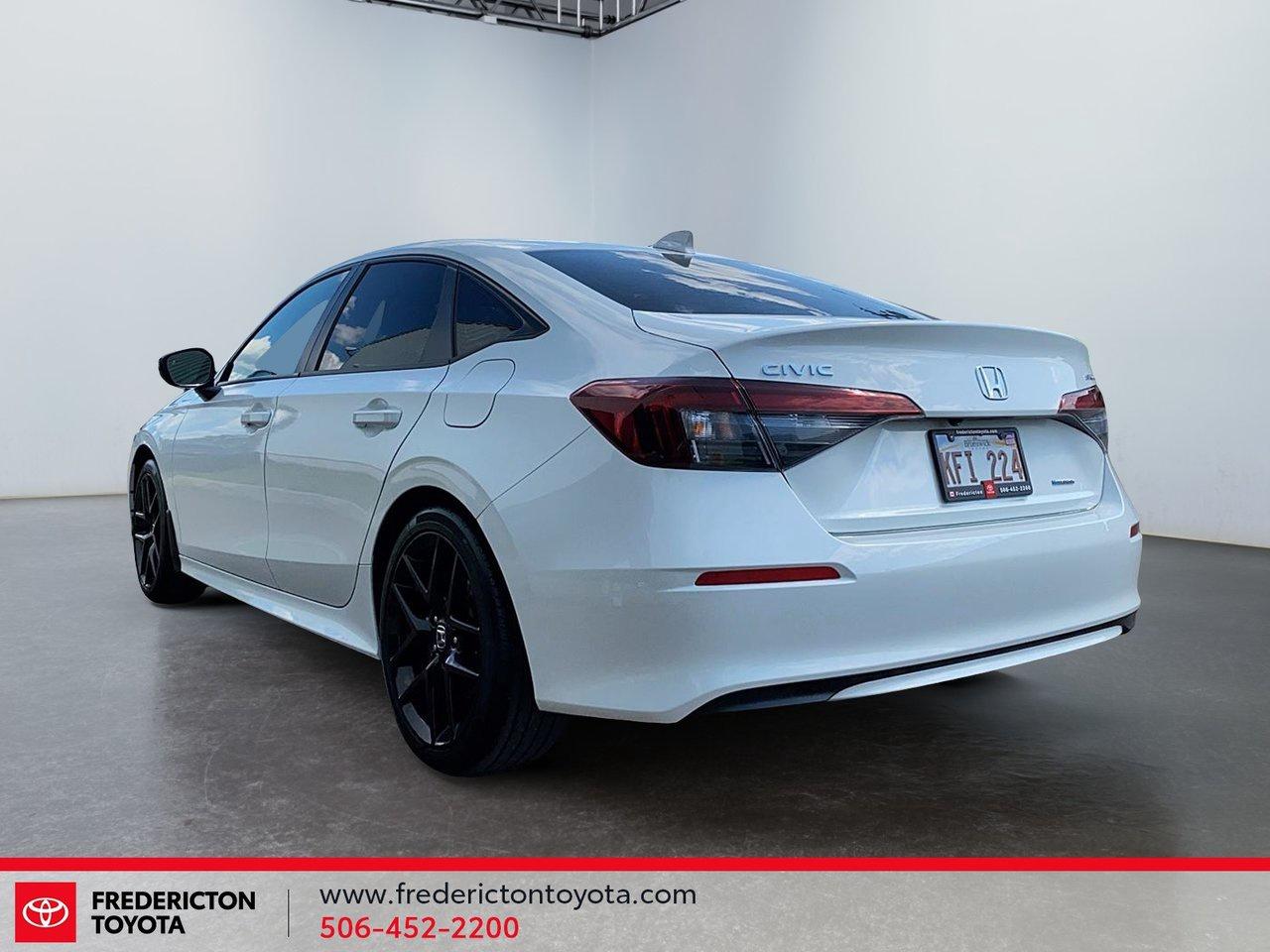 2025 Honda Civic Hybrid SPORT Photo3