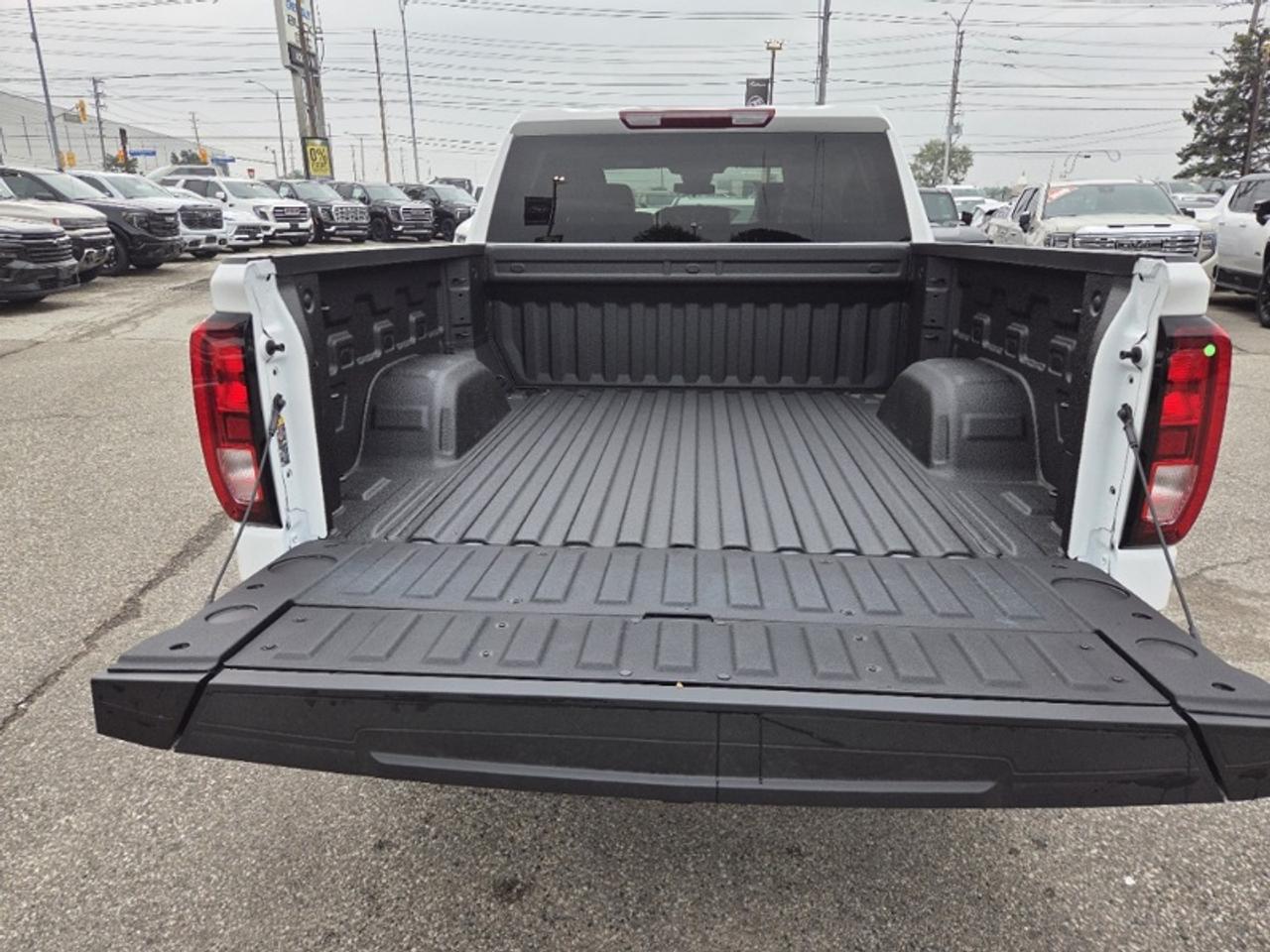 2026 GMC Sierra 1500 Pro  - Apple CarPlay -  Android Auto Photo