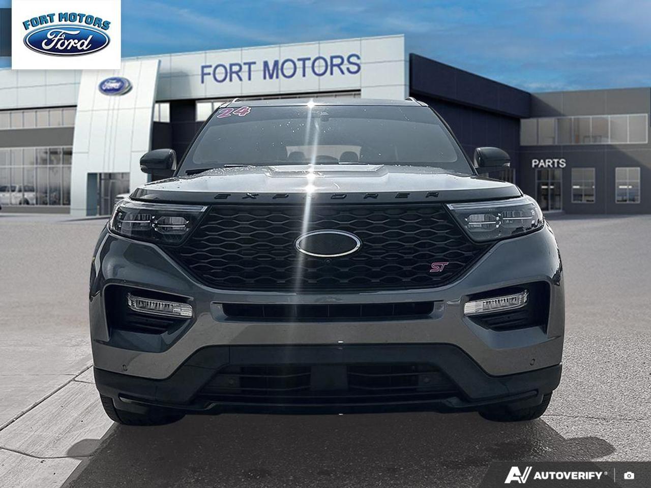 2024 Ford Explorer ST 4WD Photo2